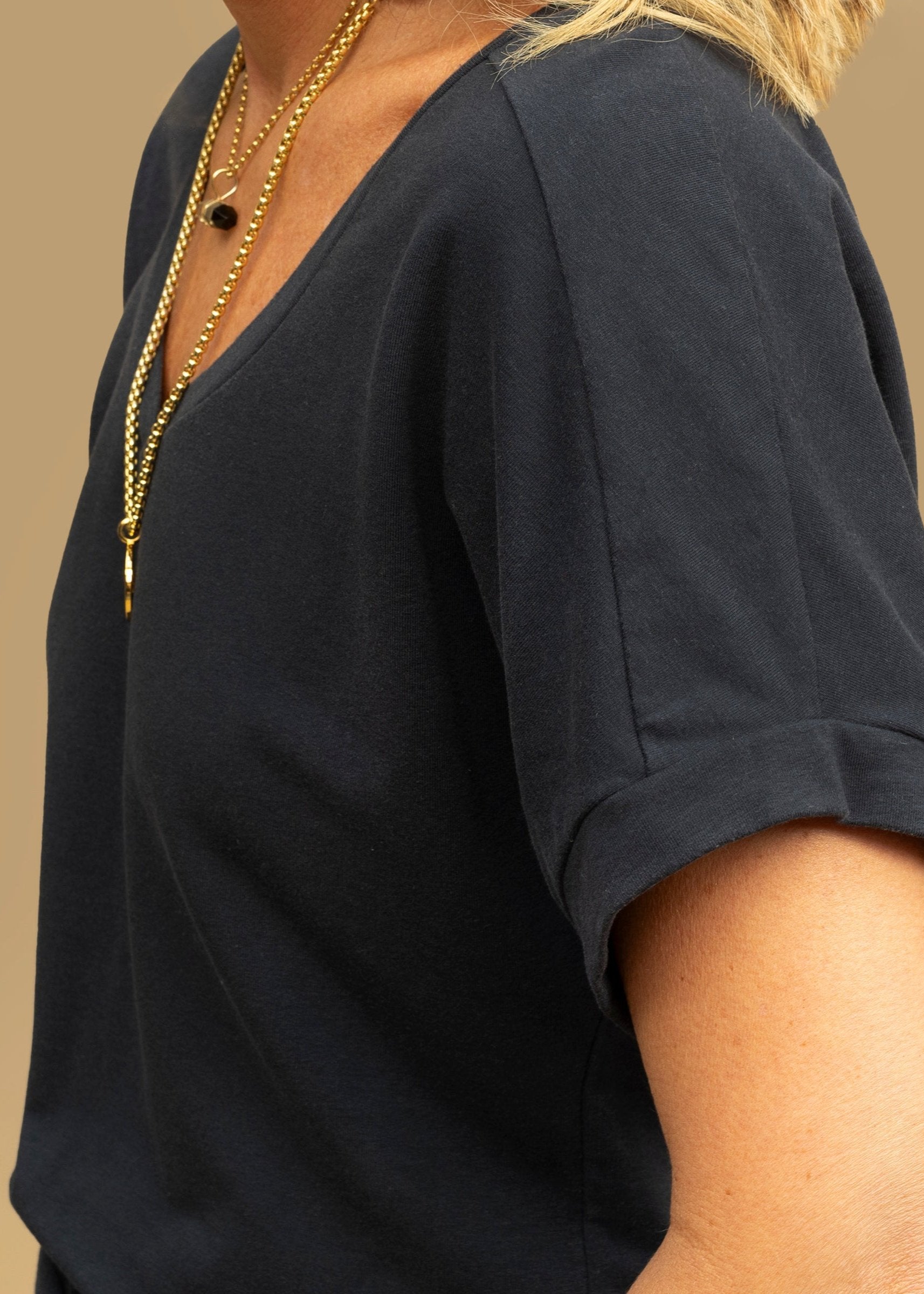 ATHENA v-neck, short sleeve top, navy