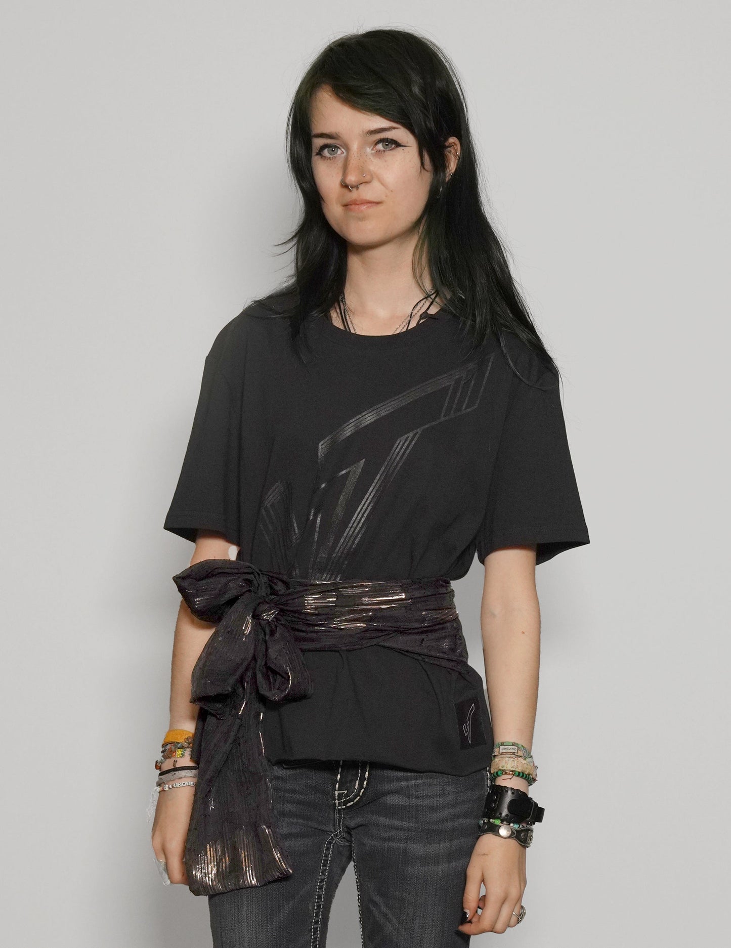 ST Lined Logo Tie-Tee in Black with Black & Gold Tie