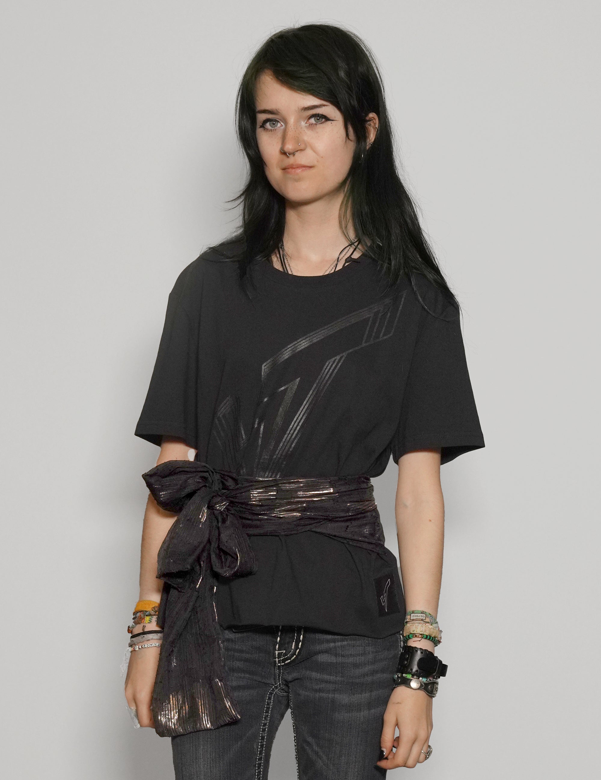 ST Lined Logo Tie-Tee in Black with Black & Gold Tie