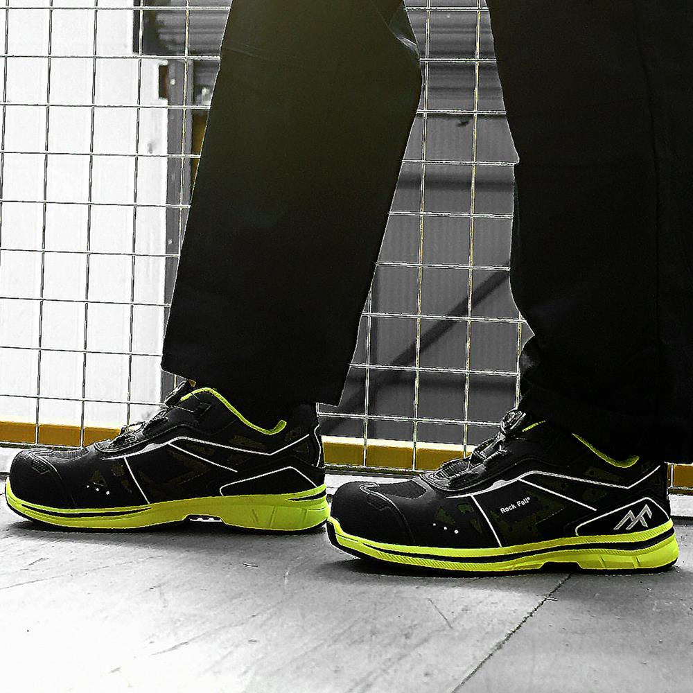 Rockfall Mens Wide (EE) Fit Lightweight Protective Toe Cap Safety Trainers (AirTech)