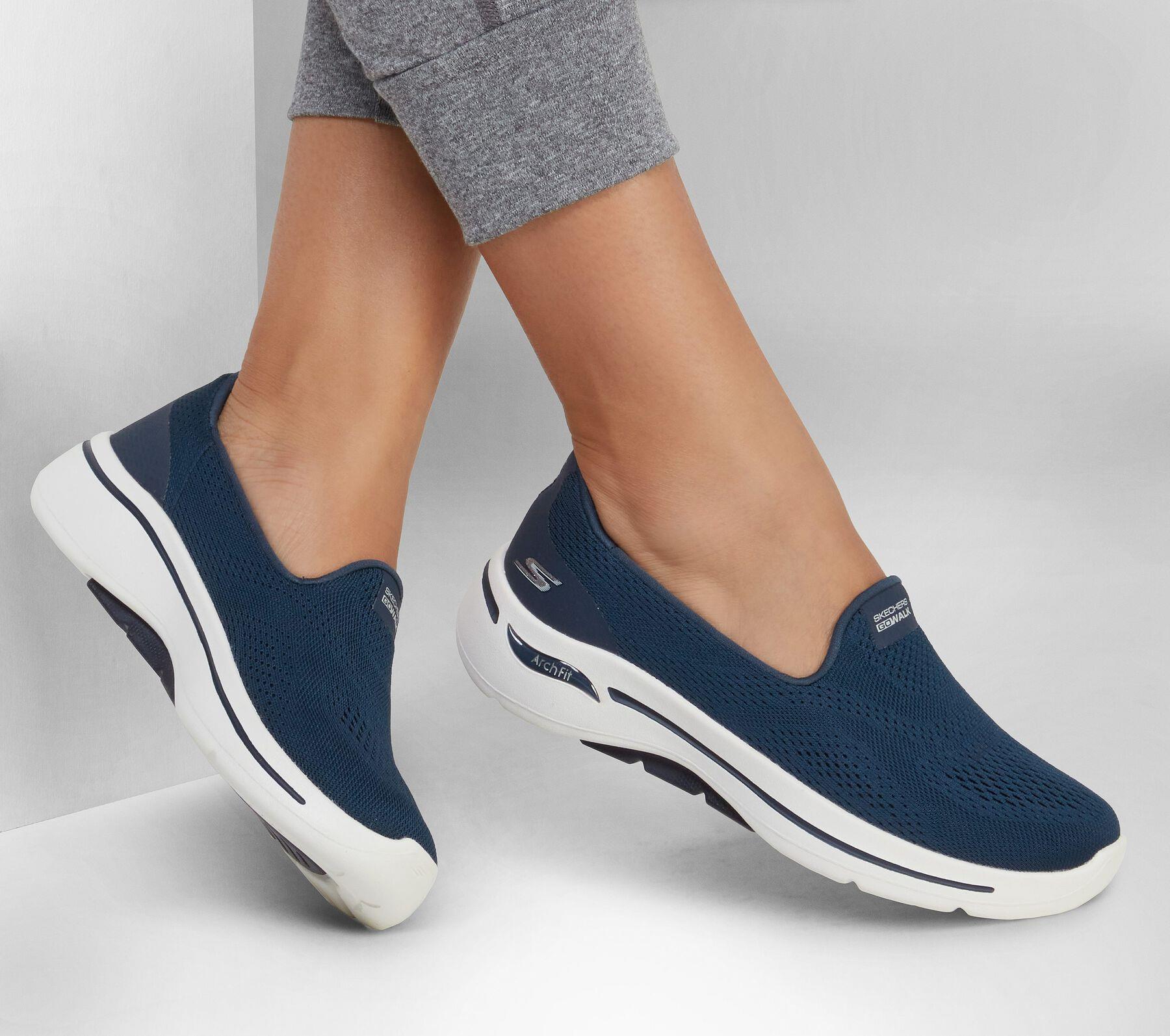 Skechers (GAR124483) Ladies Sports Go Walk Arch Fit Imagined Shoes in UK 3 to 8