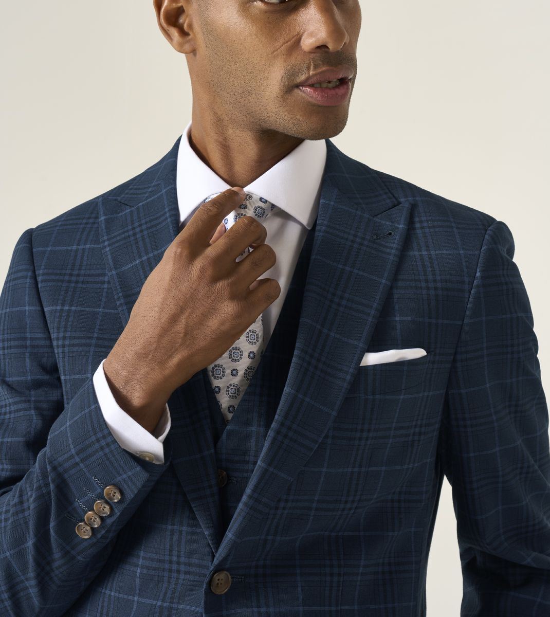 Skopes Spencer Suit Tailored Fit Jacket For Men in Navy Check, 36S-62L