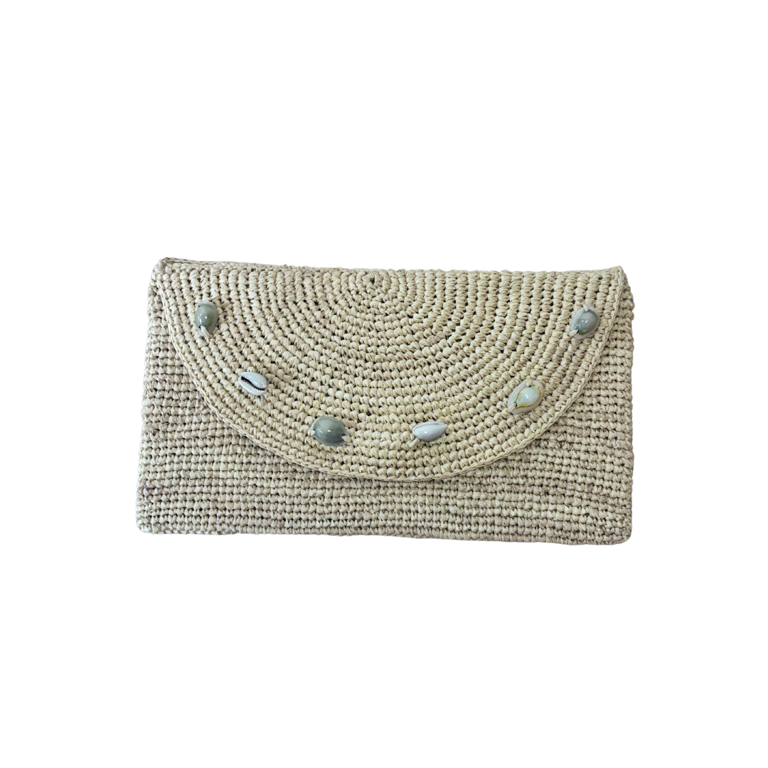 Shell Pouch Raffia