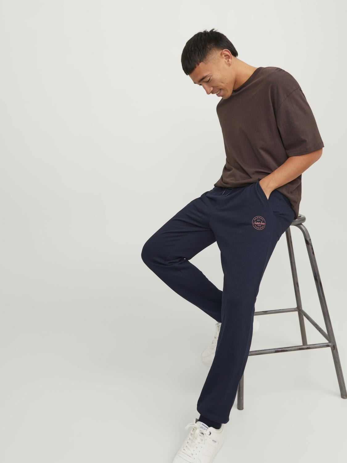 Jack & Jones Shark Sweatpants For Men (JPSTGORDON) in 3 Colours, L-XL