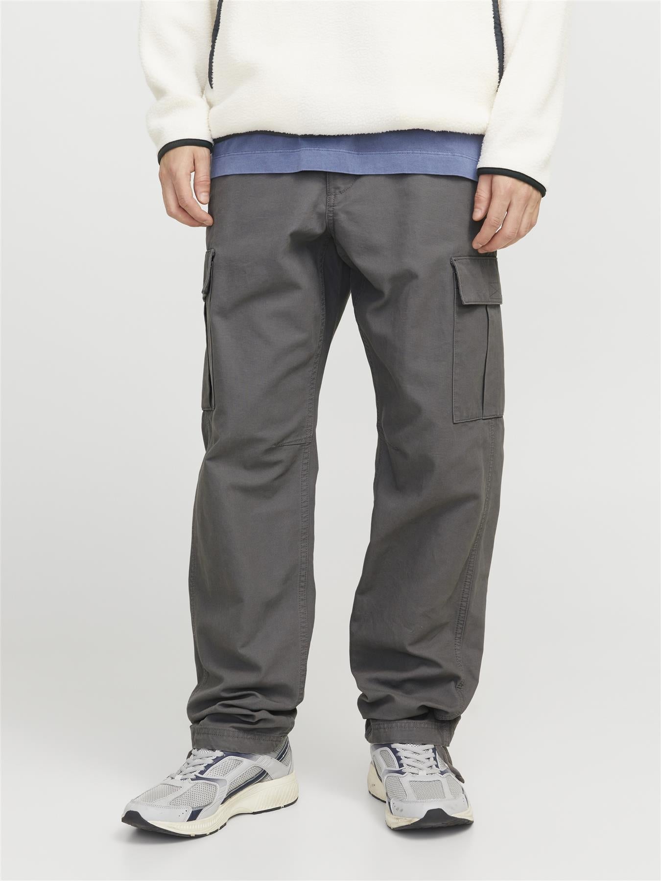 Jack & Jones Relaxed Fit Cargo Pants For Men - JPSTKANE BARKLEY CARGO PANT NOOS in Castlerock, 27W-36W