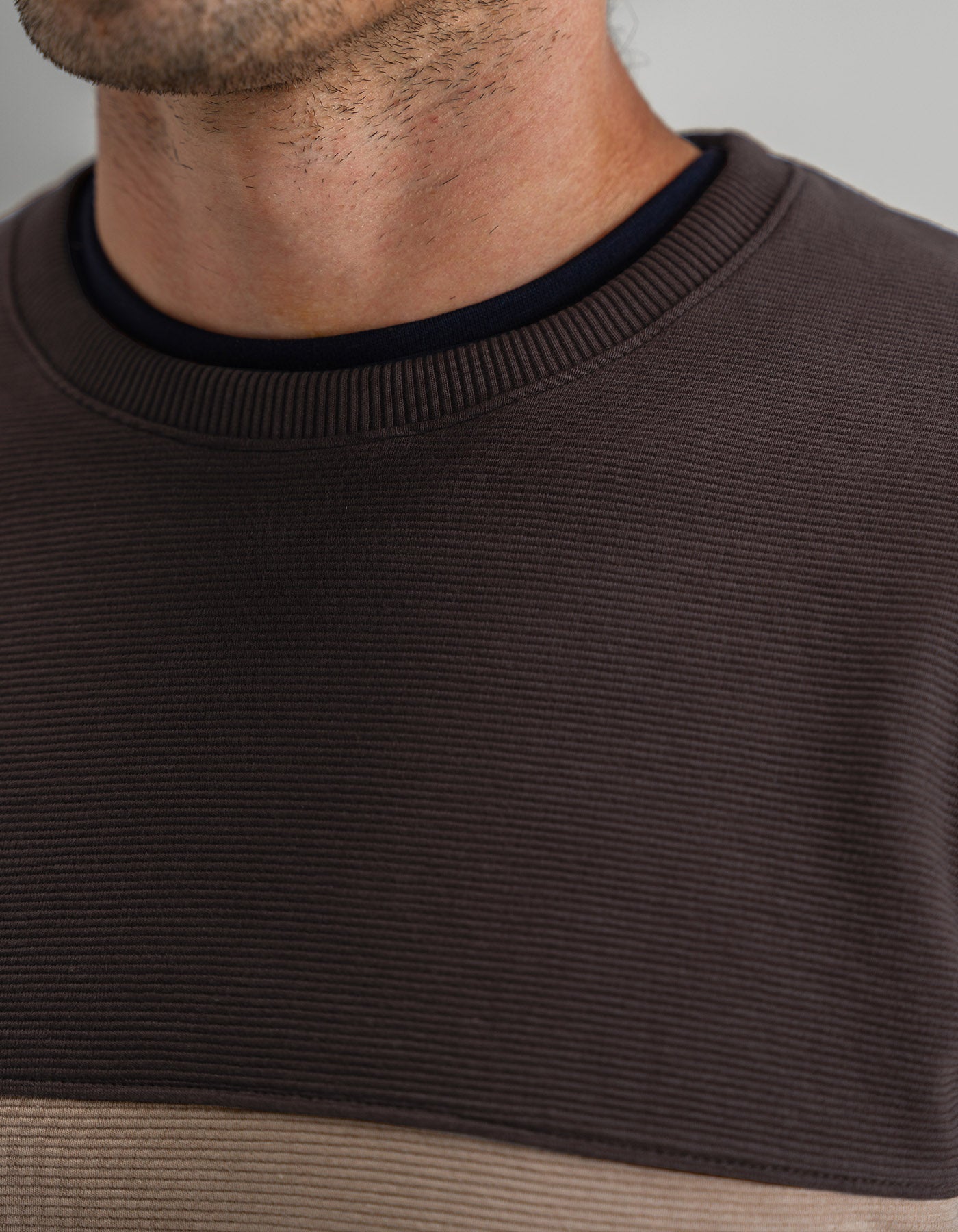 Textured Colour Block Sweatshirt – Brown