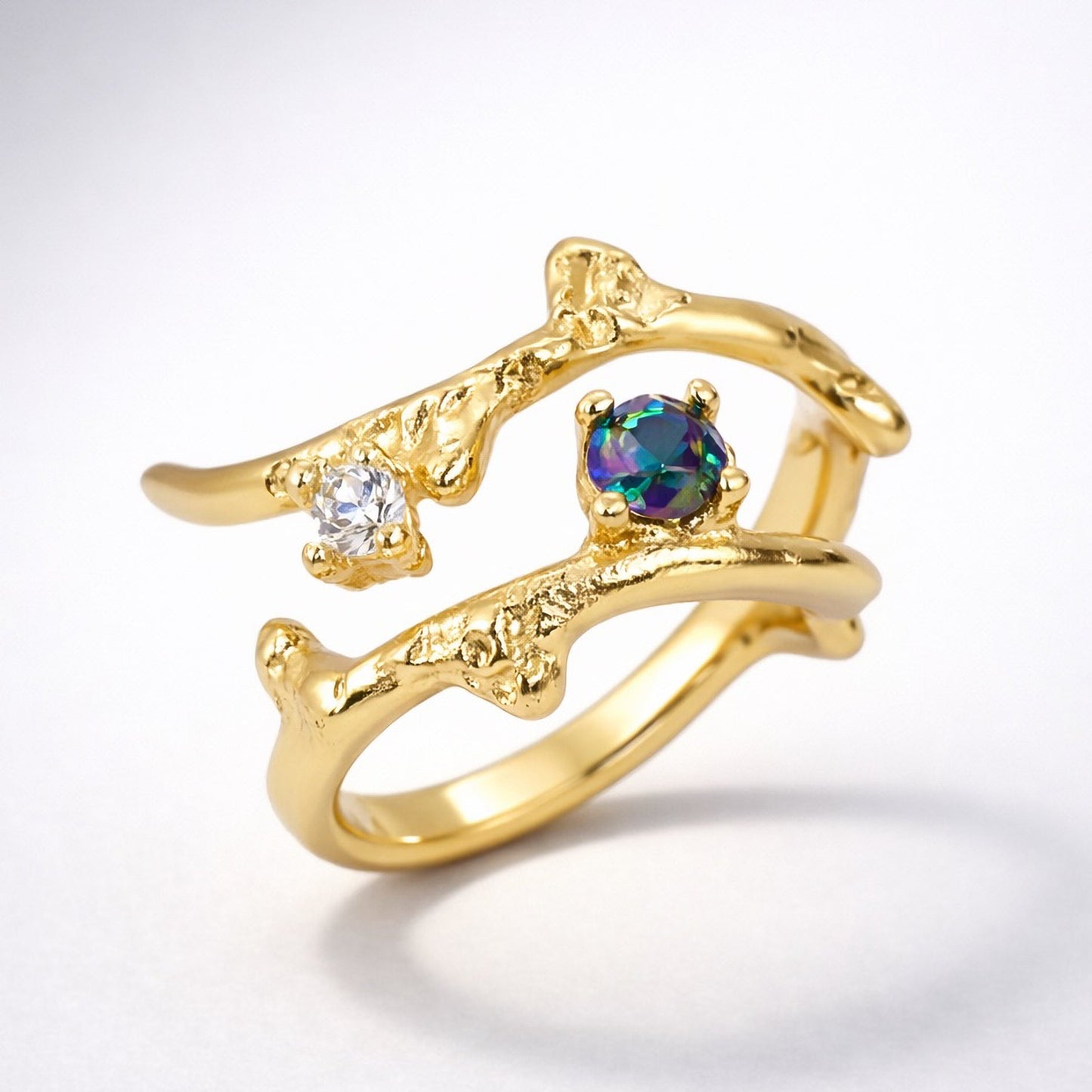 Cordelia Hammered Twist | 18k Gold Plated