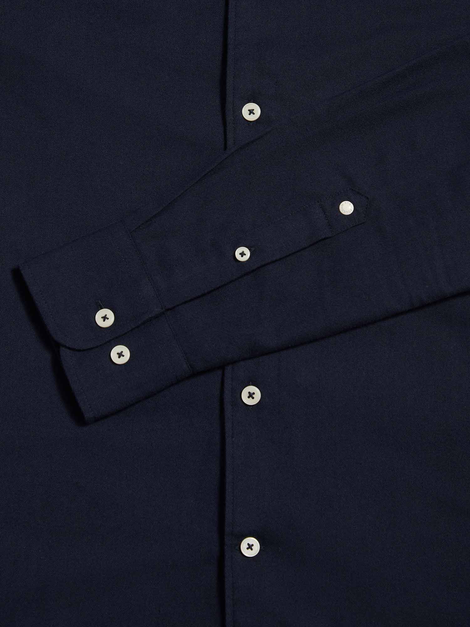 Flannel Herringbone Spread Collar Shirt in Dark Sapphire Navy