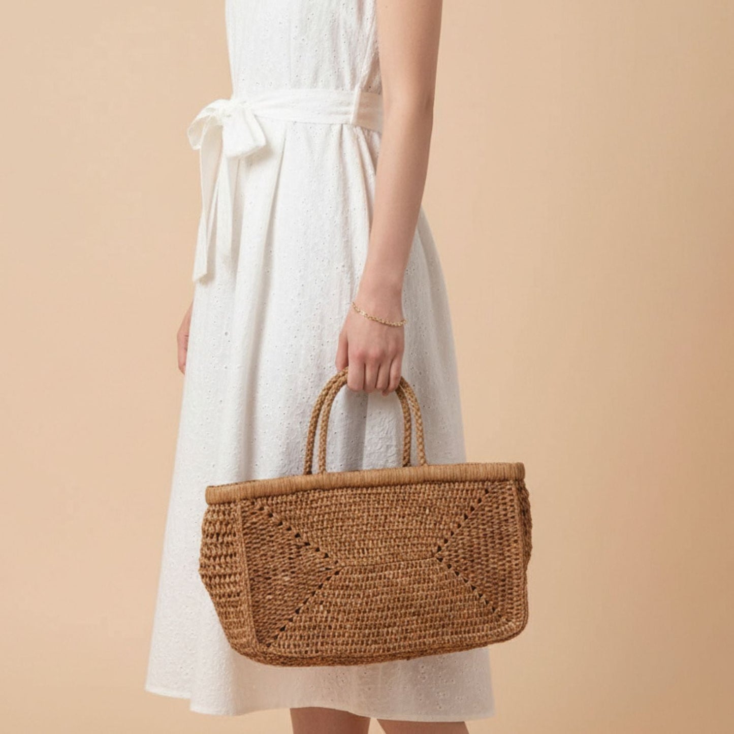 Clipa (Medium) Raffia Beach Tote Bag