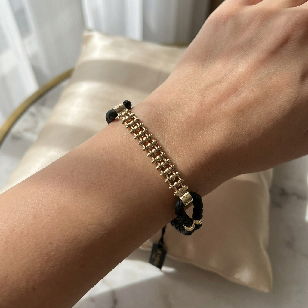 Golden Orbit Textured Link Bracelet