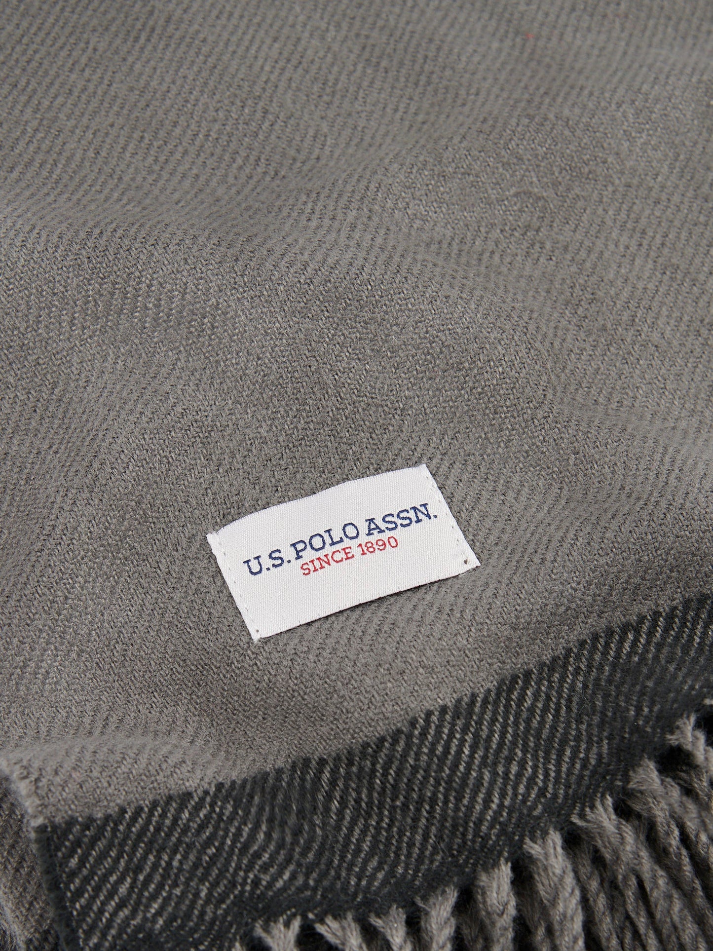 Luxurious Soft Handle Twill Boxed Throw in Tornado