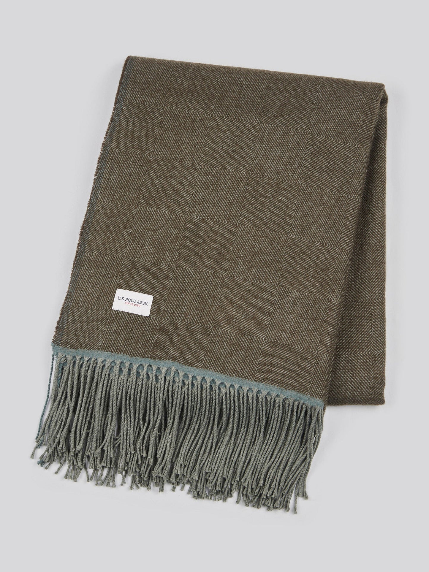 Luxurious Herringbone Boxed Throw in Desert Palm