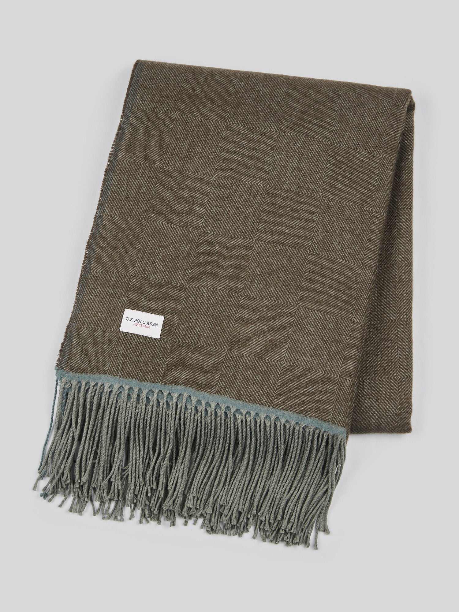 Luxurious Herringbone Boxed Throw in Desert Palm