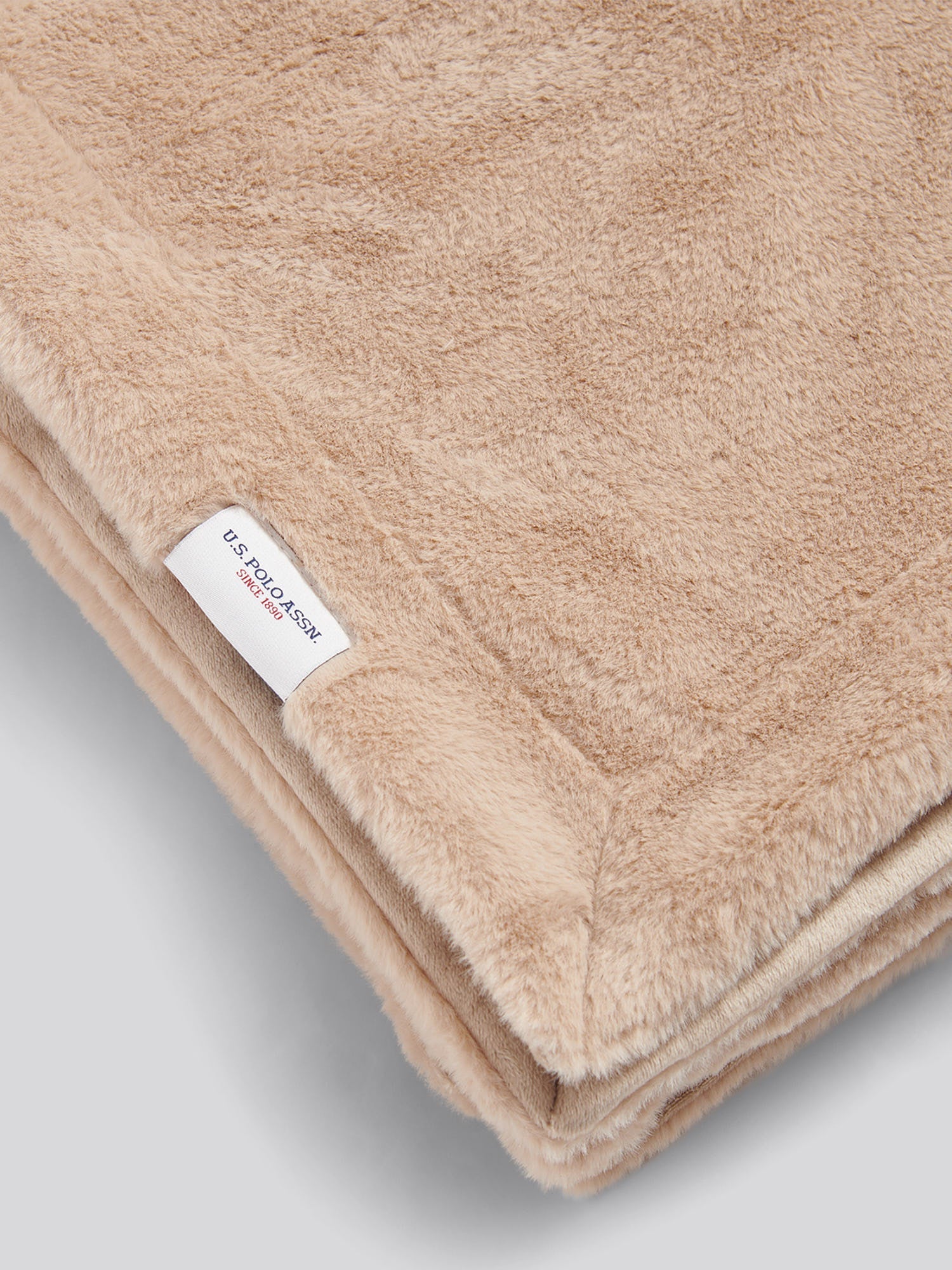 Premium Fur-Style Throw Camel