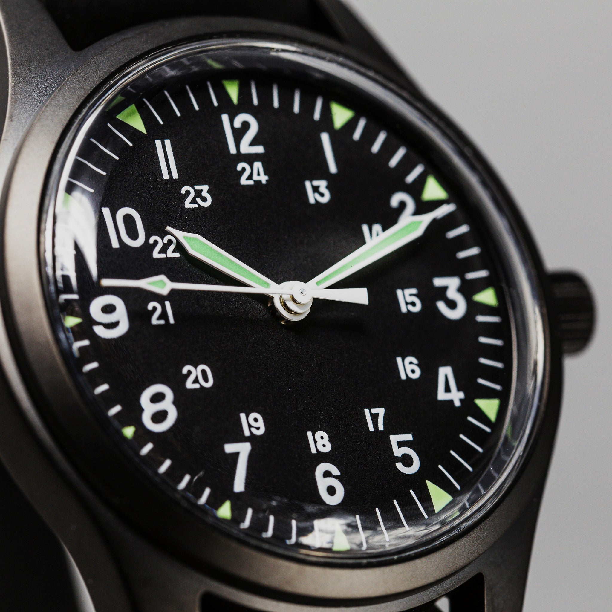 'Terrain Black' Cat.4 Field Watch (38mm) | Limited Edition