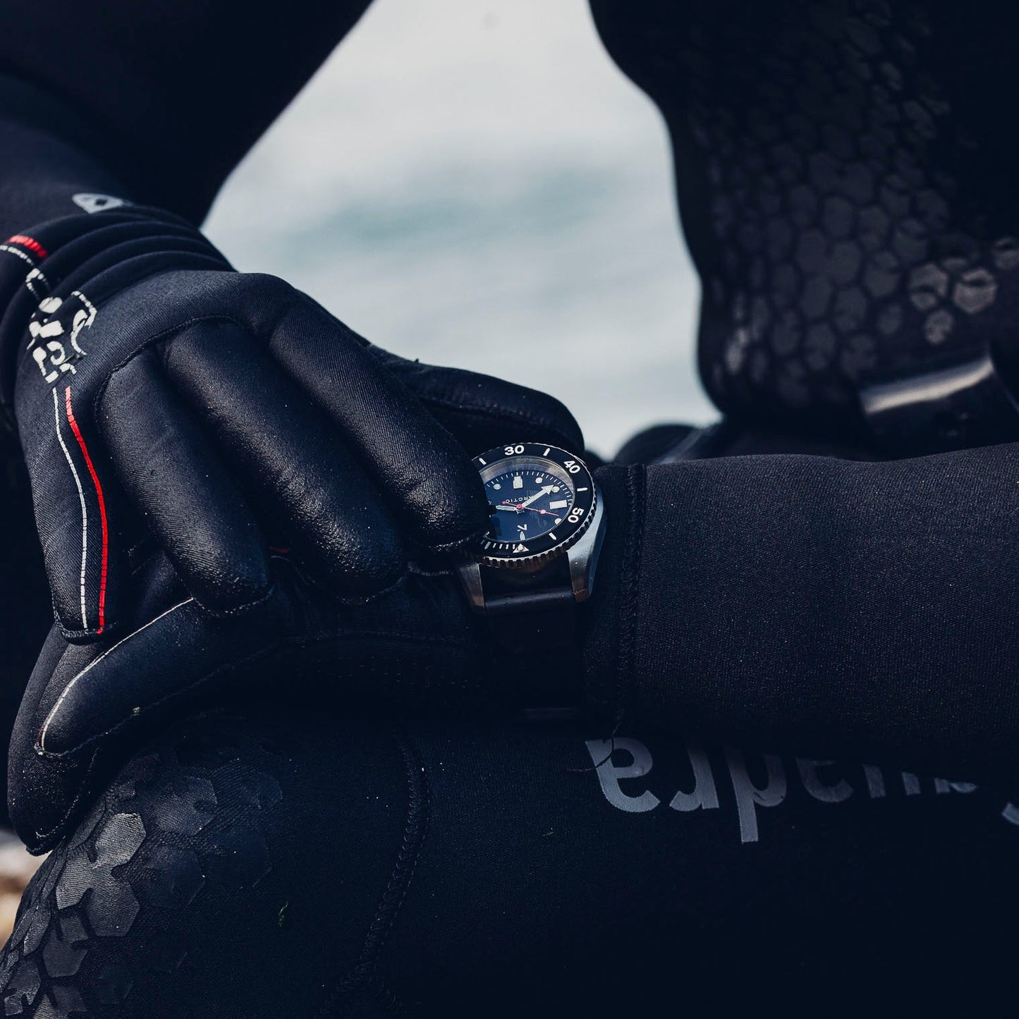 'Arctic' 500m Dive Watch (43mm) | Pitch Black