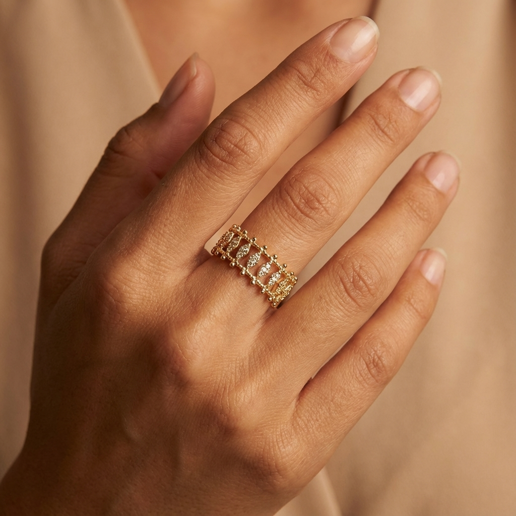 Lacework Elegance Gold Band