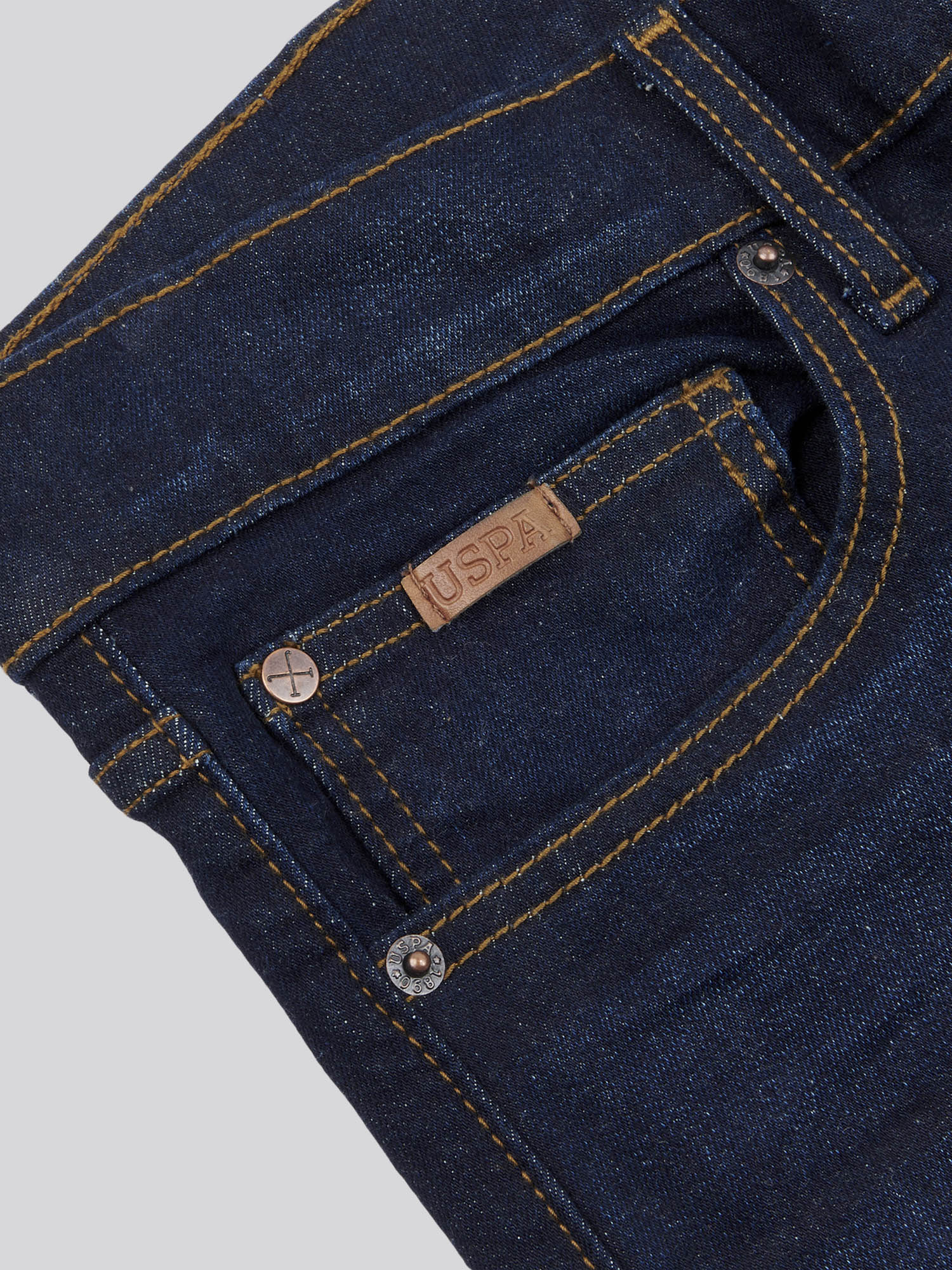 Mens 5 Pocket Regular Fit Denim Jeans in Rinse Wash