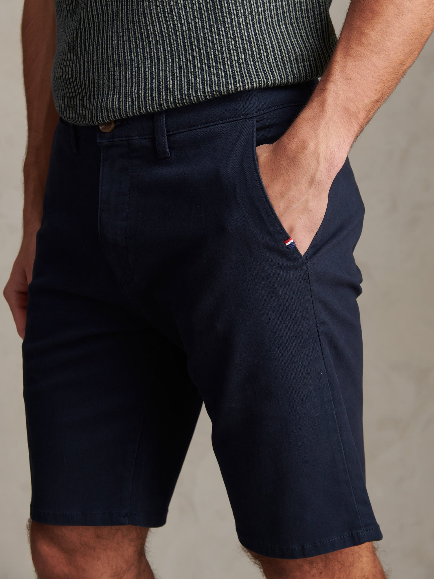 Mens Classic Chinos Shorts Dark Sapphire Navy / Haute Red DHM