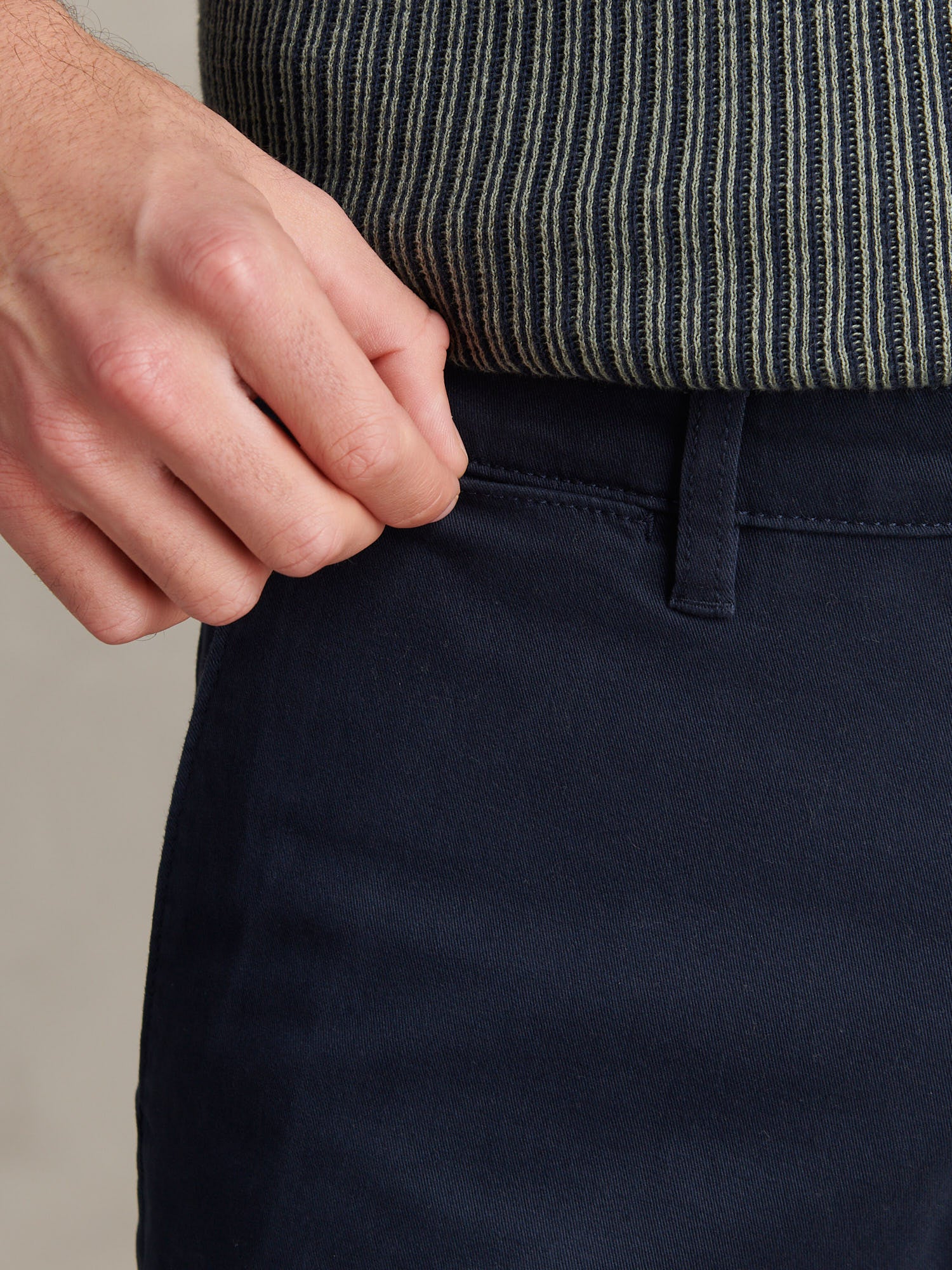 Mens Classic Chinos Shorts Dark Sapphire Navy / Haute Red DHM