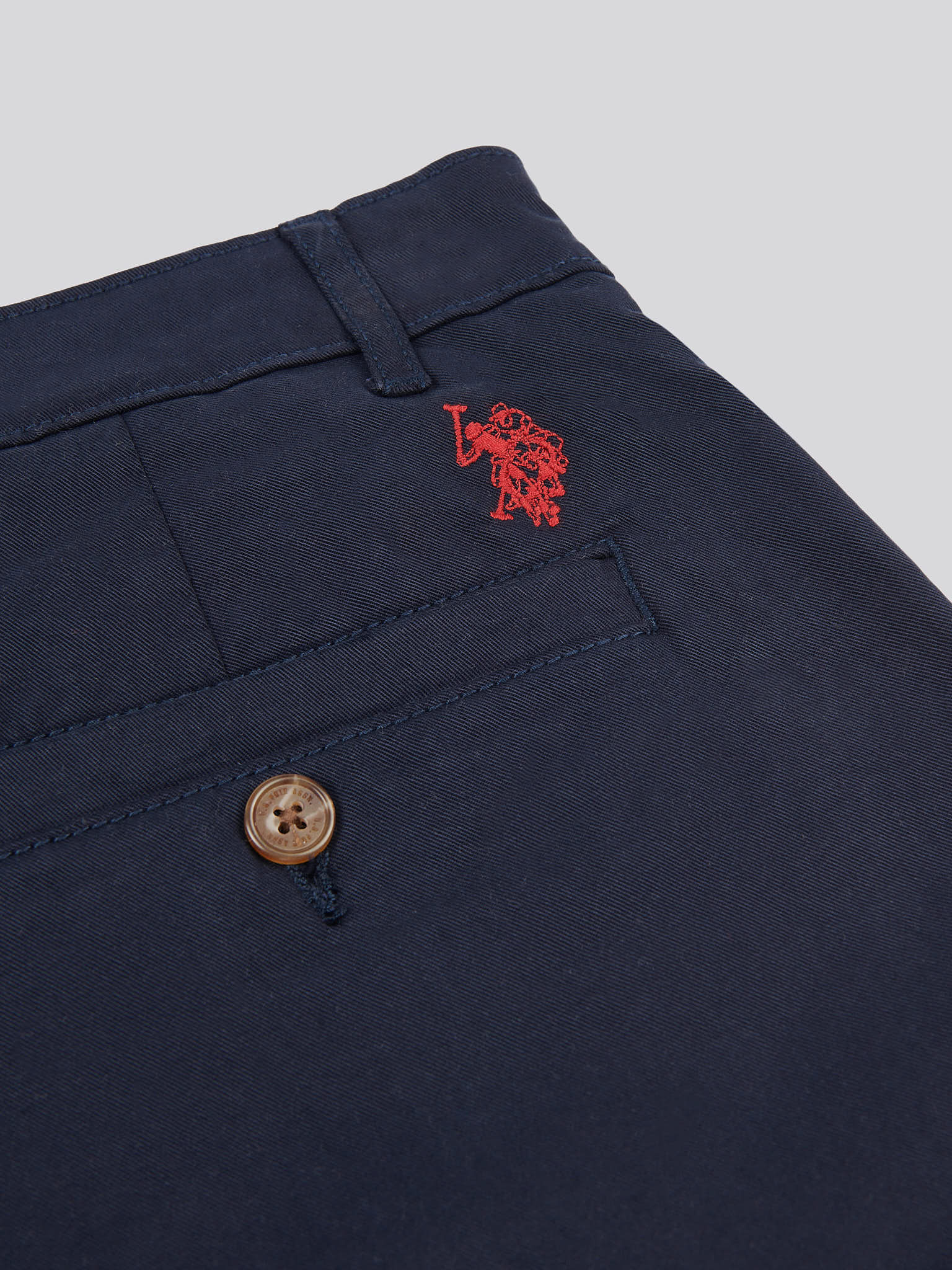 Mens Classic Chinos Shorts Dark Sapphire Navy / Haute Red DHM