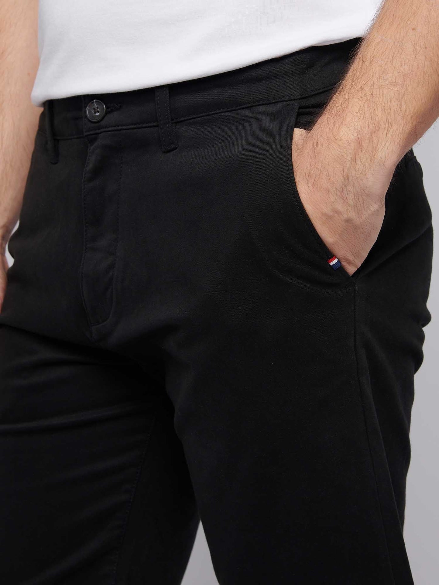 Mens Classic Chinos Shorts Black Bright White DHM