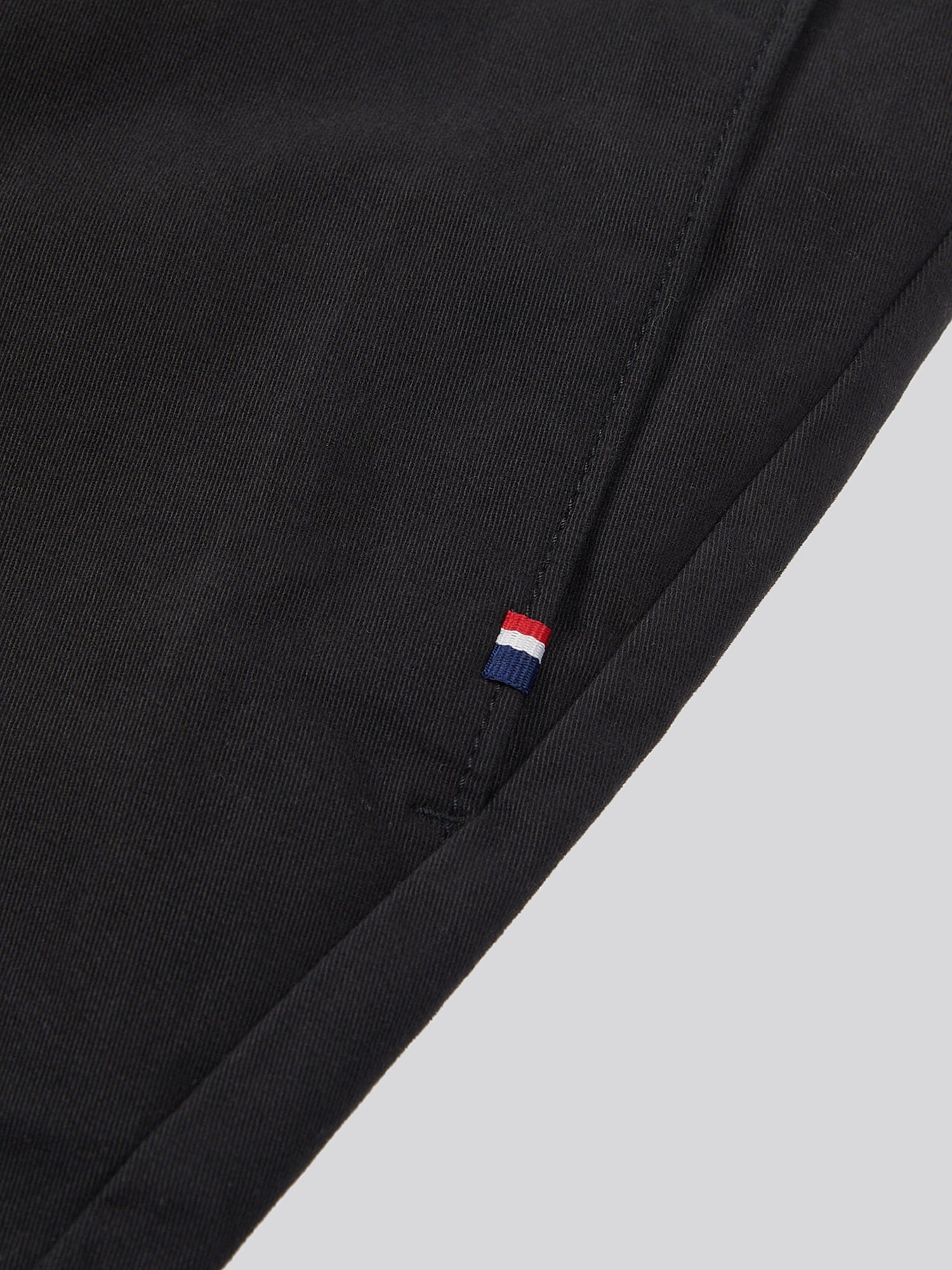 Mens Classic Chinos Shorts Black Bright White DHM