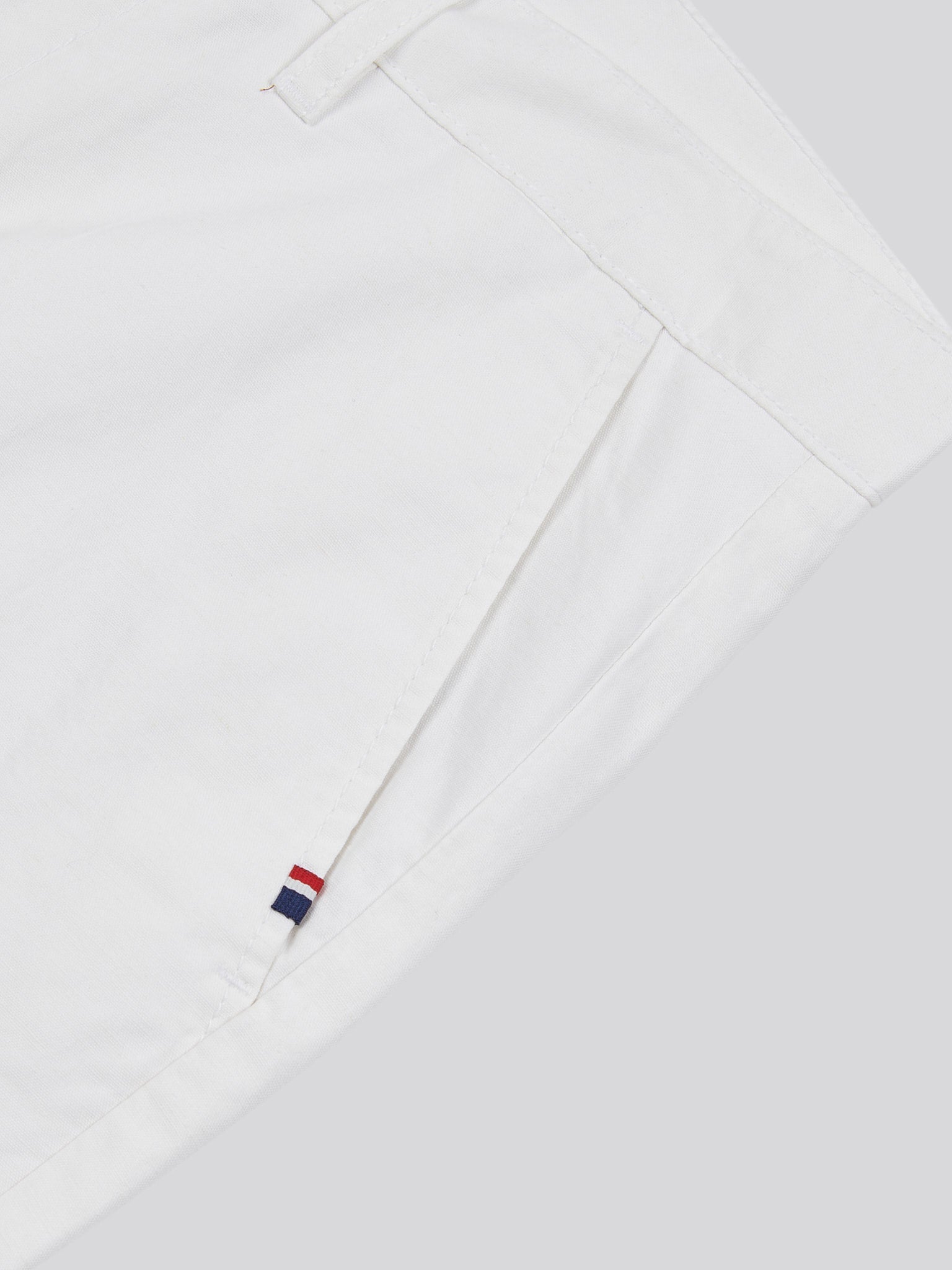 Mens Linen Blend Chino Shorts in Bright White