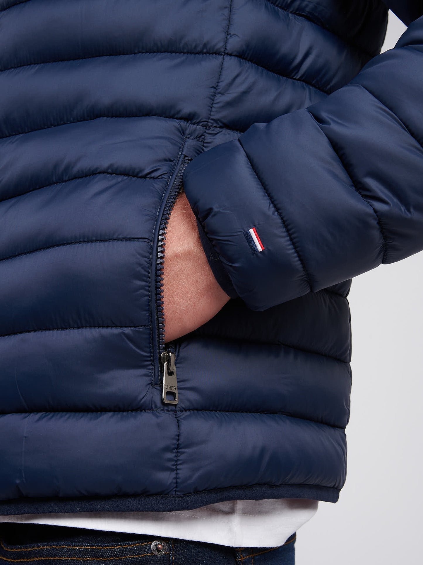 Mens Lightweight Bound Quilted Jacket Dark Sapphire Navy / Haute Red DHM