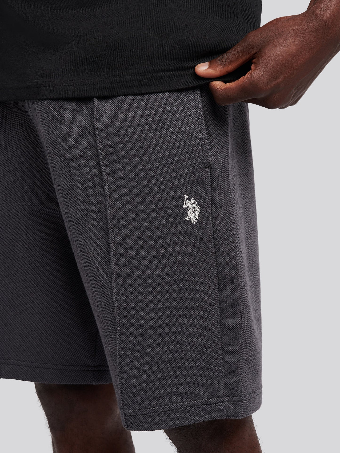 Mens Smart Two Tone Pleat Short in Black
