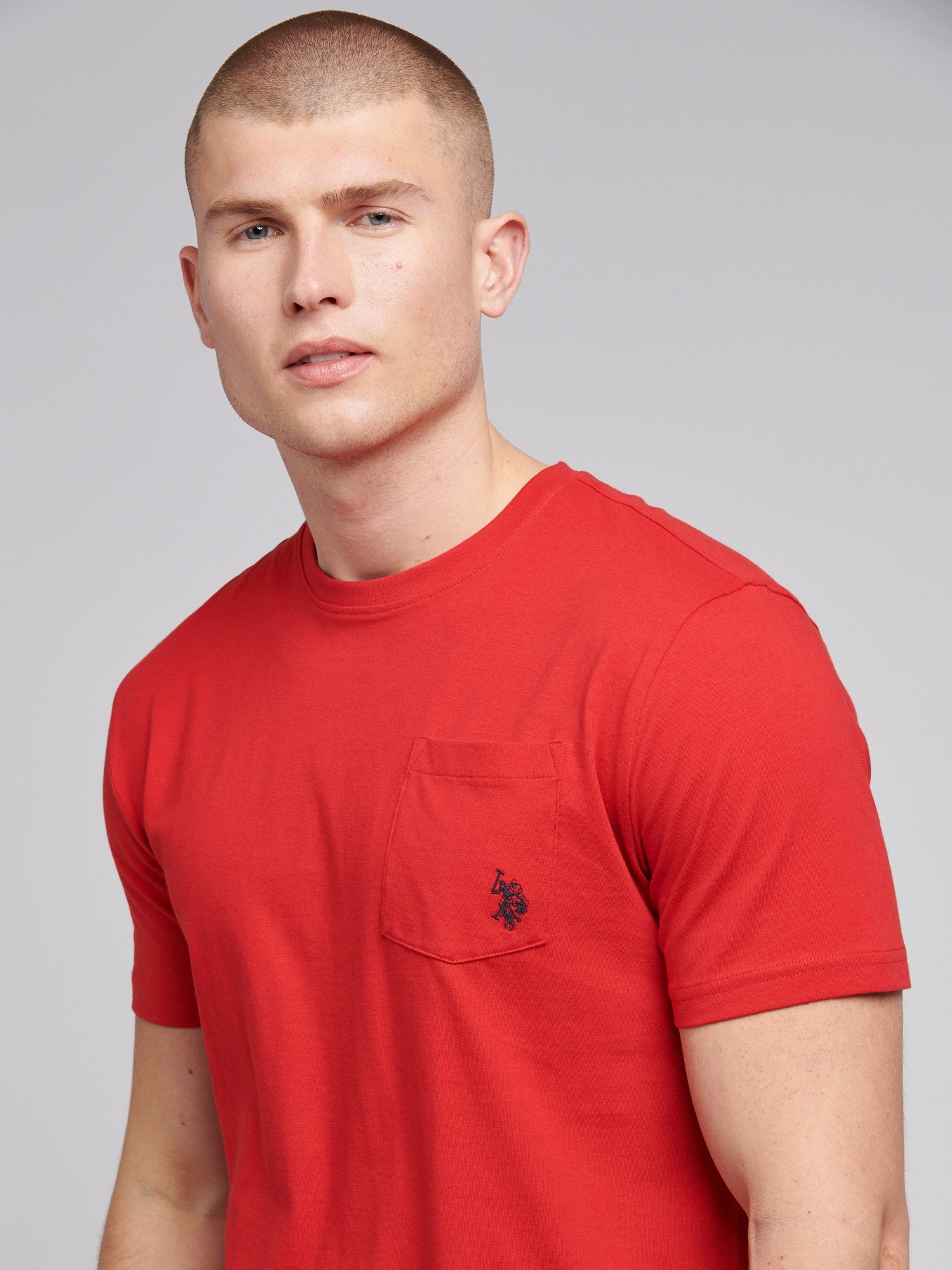 Mens Double Horsemen Pocket T-Shirt in Haute Red