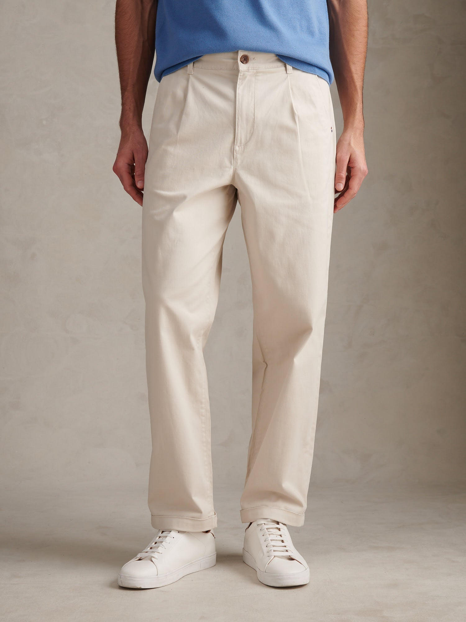 Mens Pleat Front Lightweight Chino Trousers Beige
