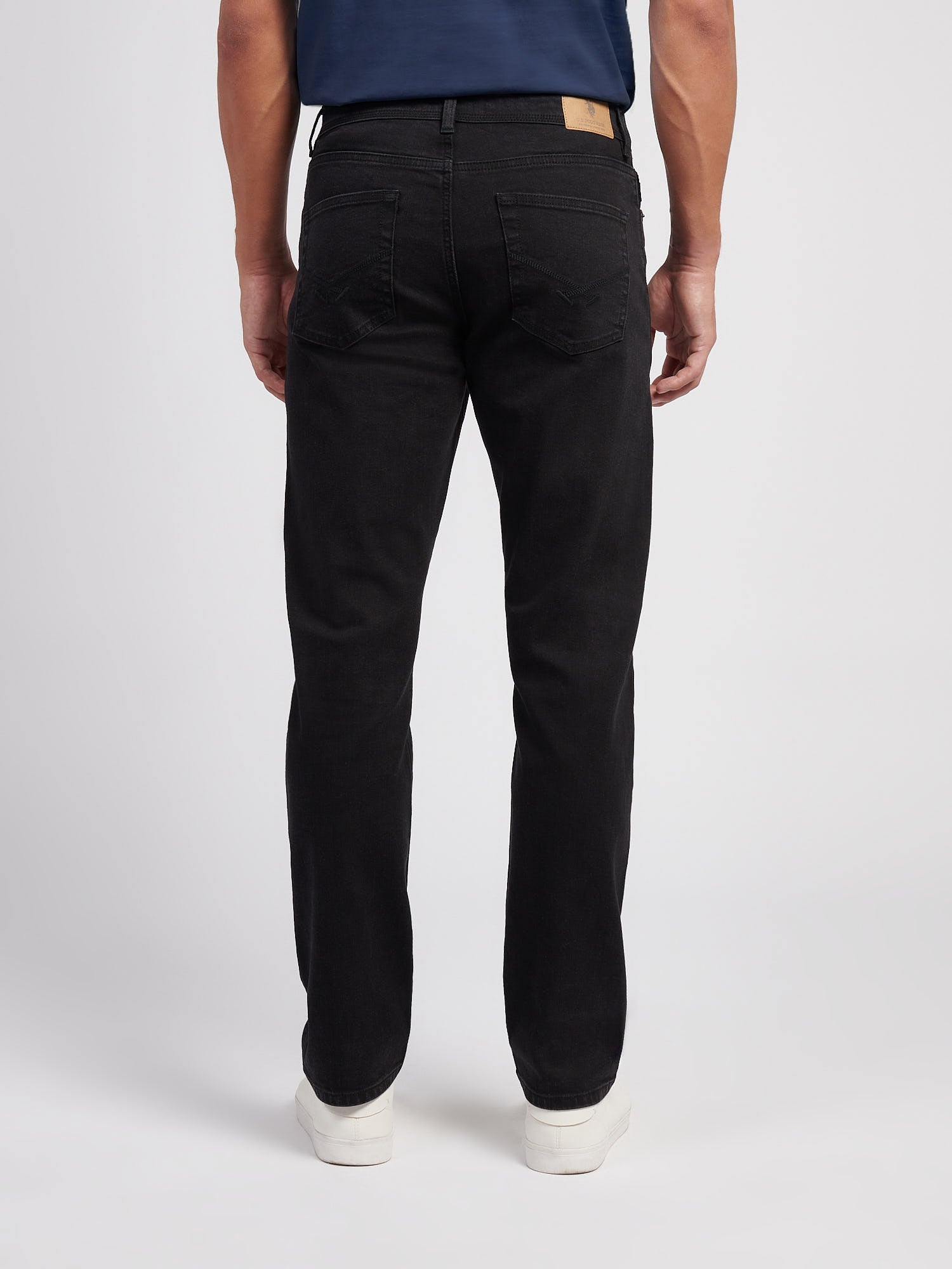 Mens Straight Fit Jean Black Wash