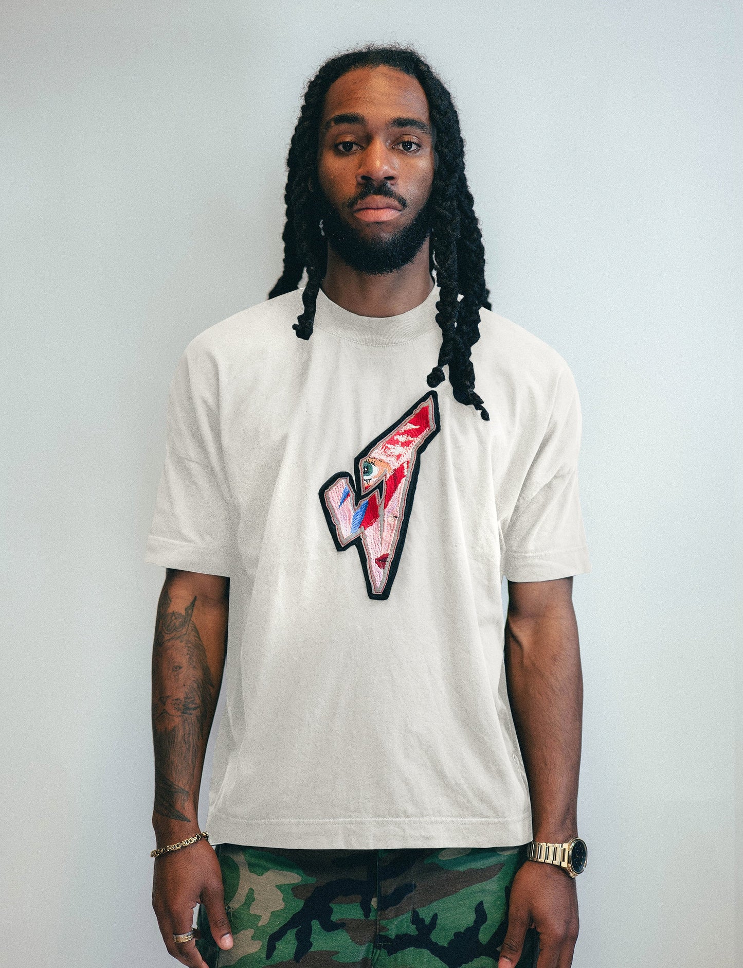 ST 'A Lad Insane' Embroidery Patch T-Shirt in White (Oversized Fit)