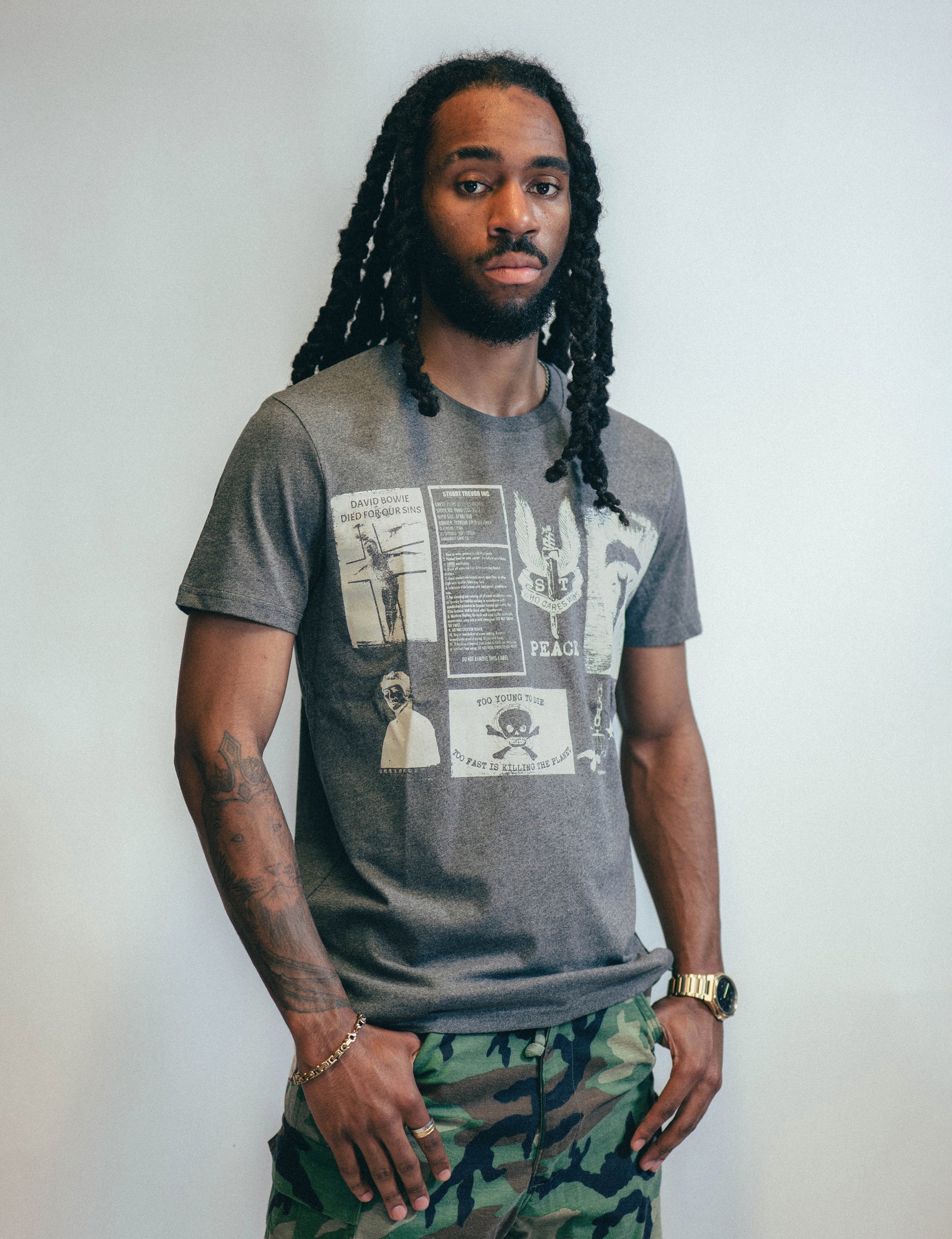 T-Shirt with Printed Patches in Grey