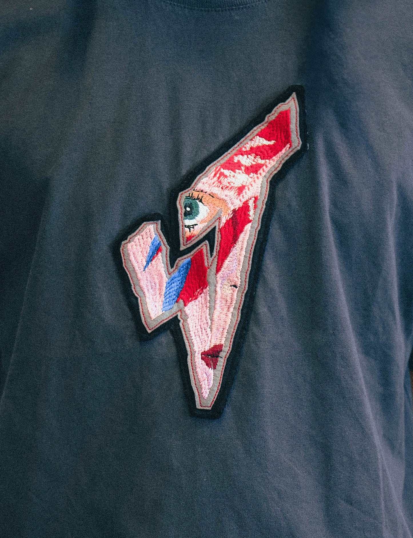 ST 'A Lad Insane' Embroidery Patch T-Shirt in Blue/Grey (Oversized Fit)