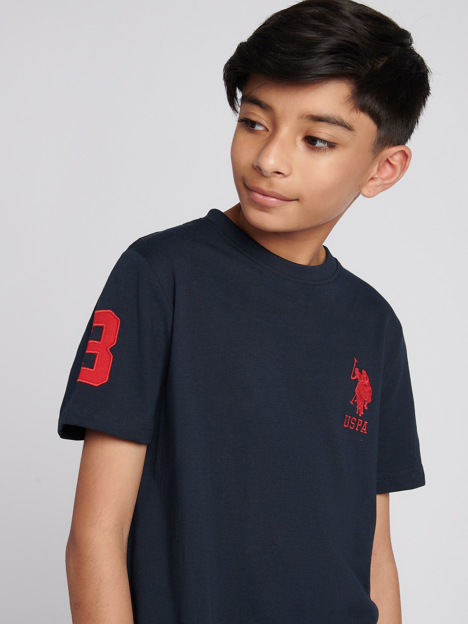 Boys Player 3 T-Shirt in Dark Sapphire Navy / Haute Red DHM