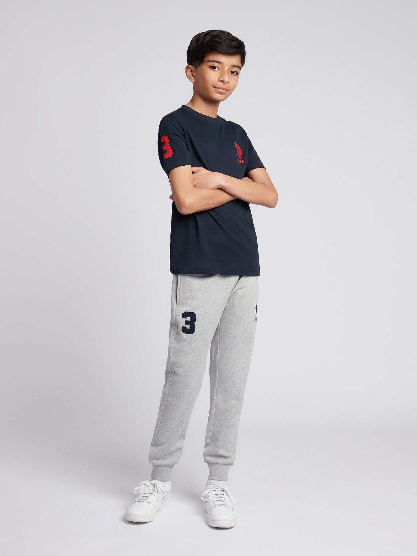 Boys Player 3 T-Shirt in Dark Sapphire Navy / Haute Red DHM