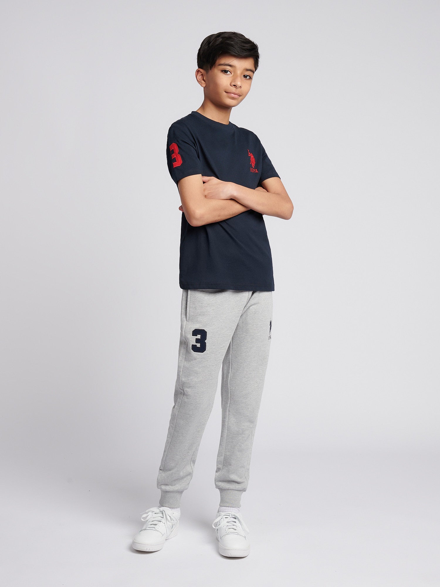 Boys Player 3 T-Shirt in Dark Sapphire Navy / Haute Red DHM
