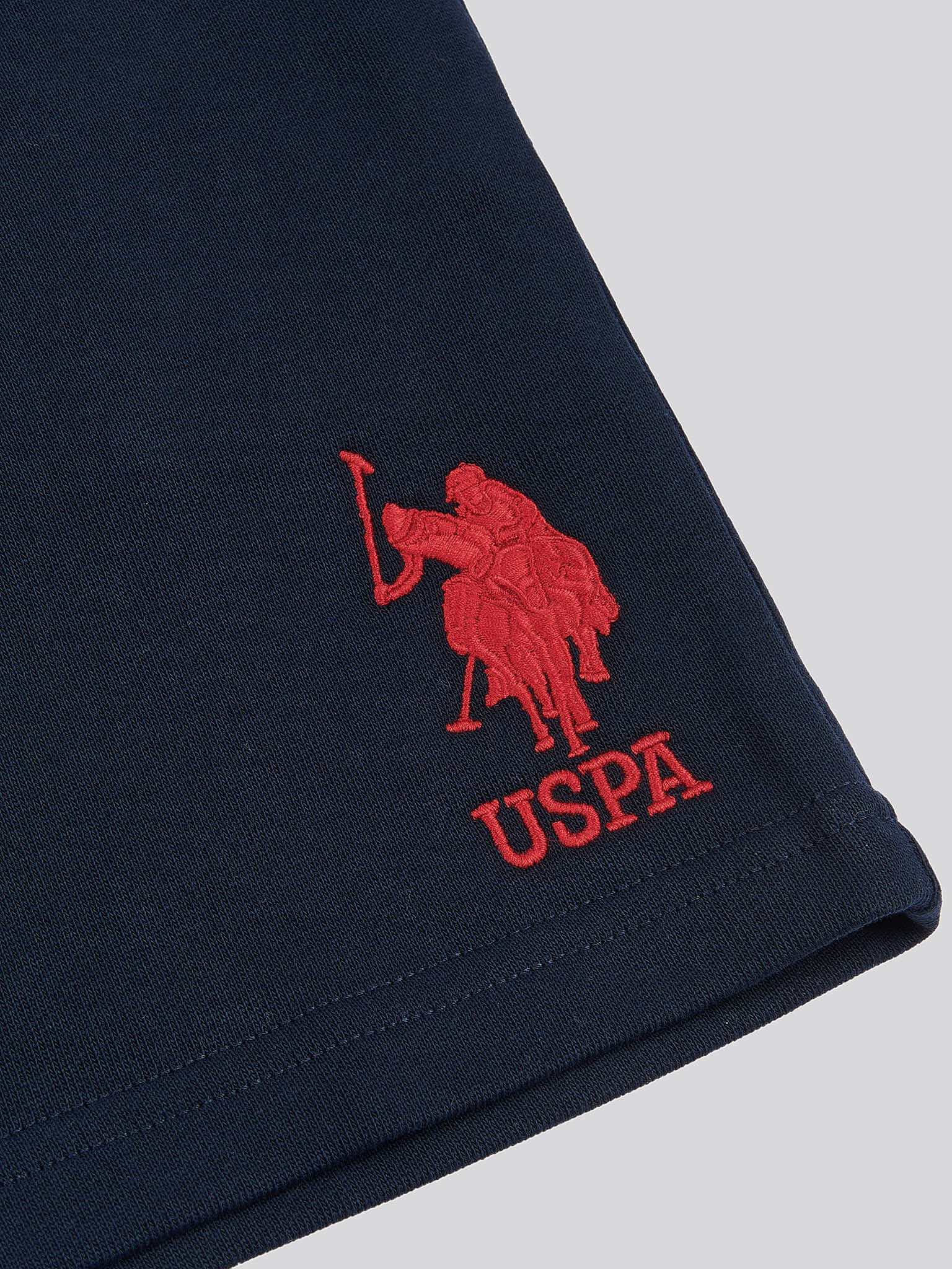 Boys Player 3 Sweat Short in Dark Sapphire Navy / Haute Red DHM