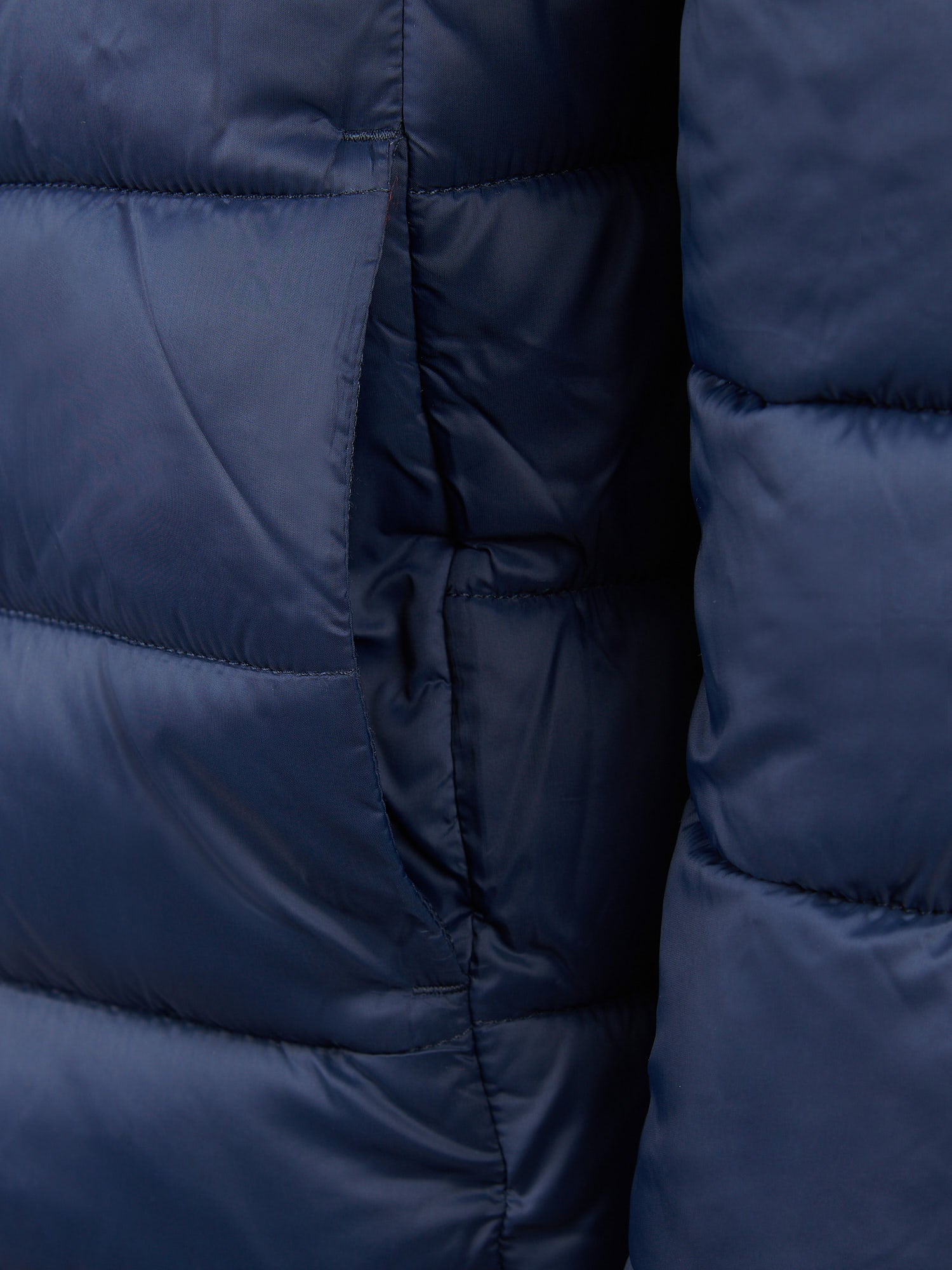 Boys Hooded Quilted Jacket in Dark Sapphire Navy / Haute Red DHM