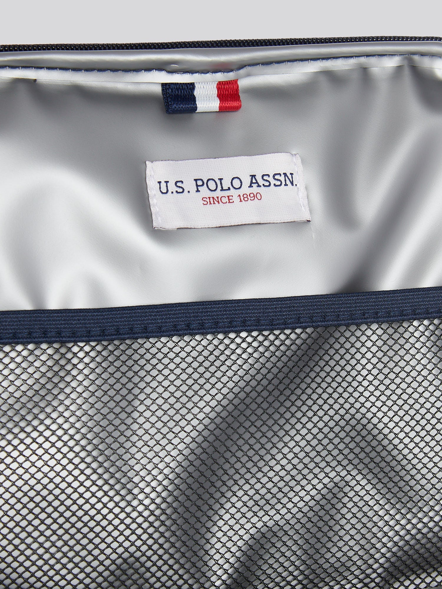 USPA Graphic DHM Lunchbag Dark Sapphire Navy / Haute Red DHM