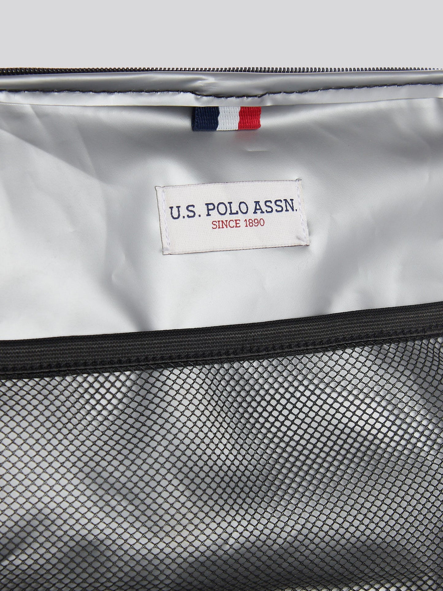 USPA Signature Arch Print Lunchbag Black