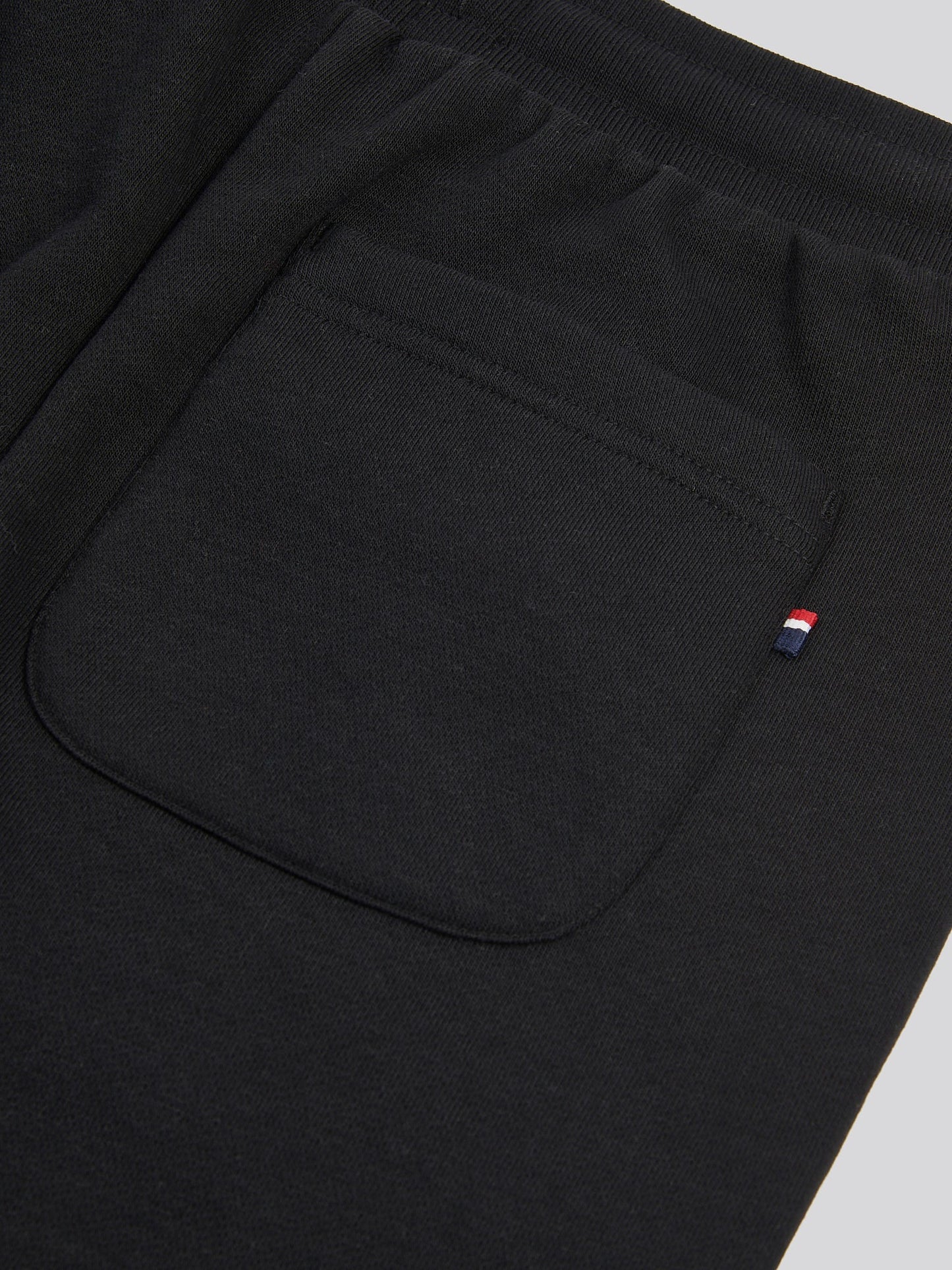 Boys Player 3 Jogger in Black / Haute Red DHM