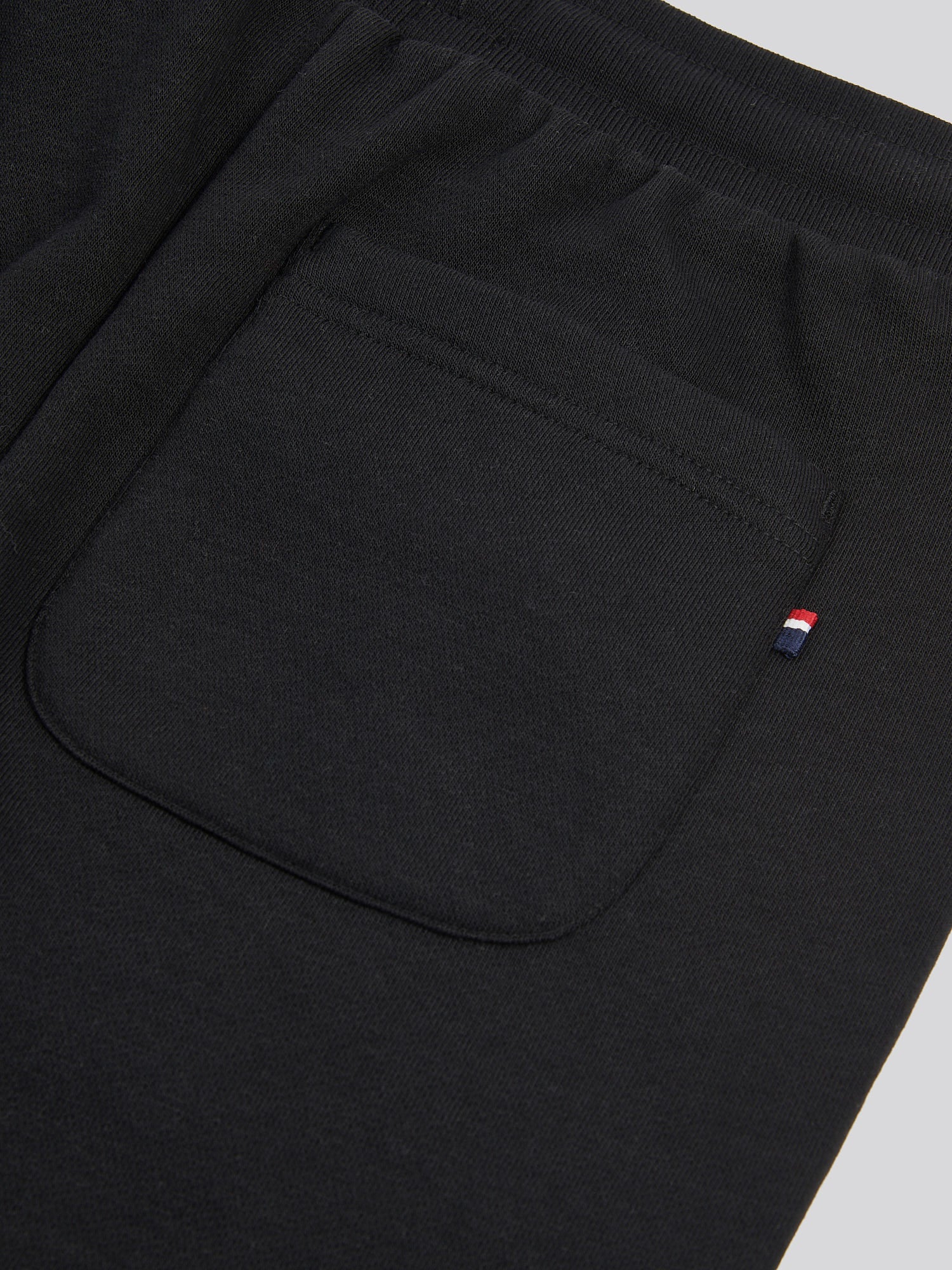 Boys Player 3 Jogger in Black / Haute Red DHM