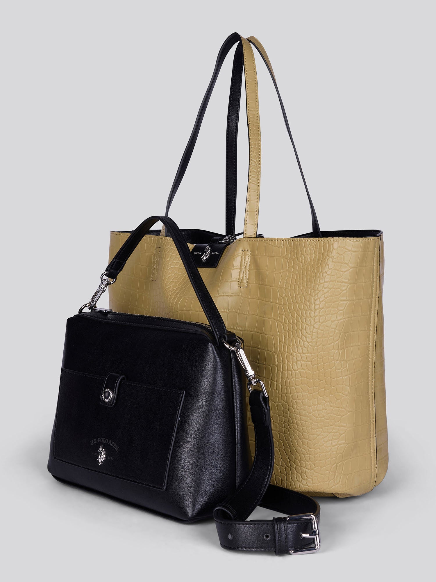 U.S. Polo Assn. Womens Axtell Reversible Shopping Bag Black