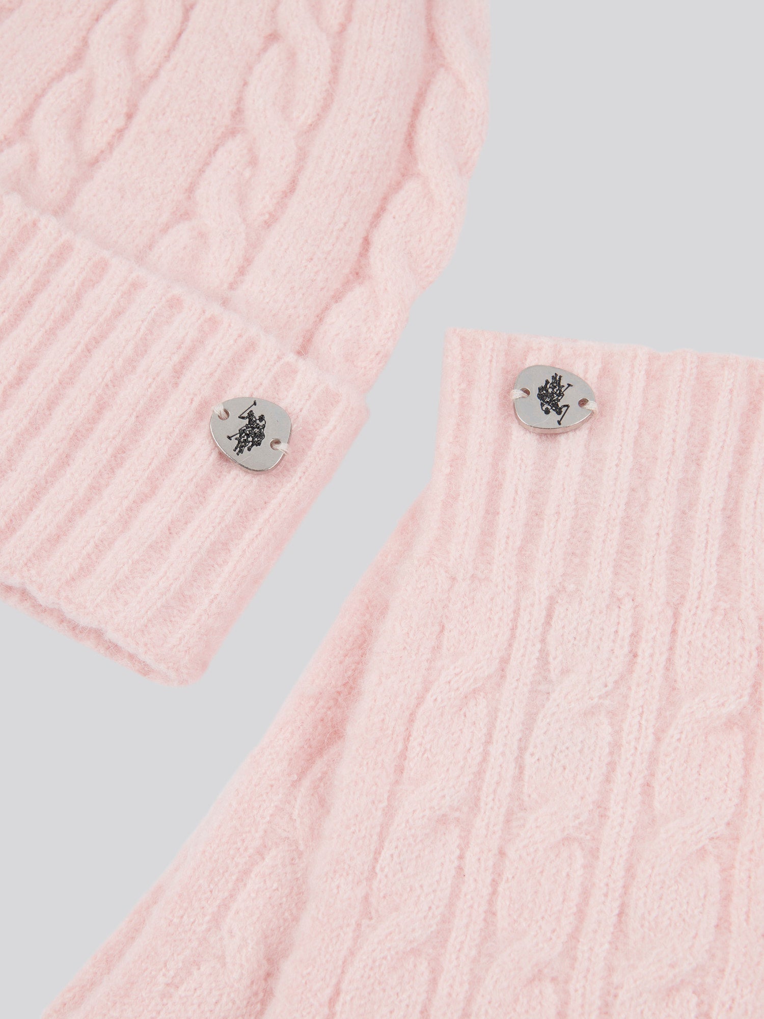 Womens Signature Cable Knit Beanie & Gloves Set in Crystal Rose