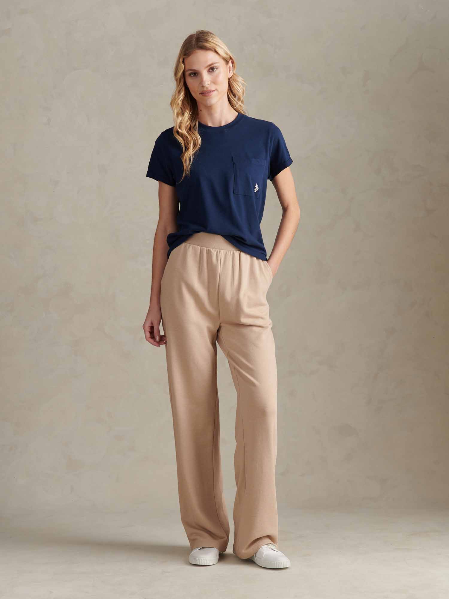 Womens Crew Neck Pocket T-Shirt in Navy Iris