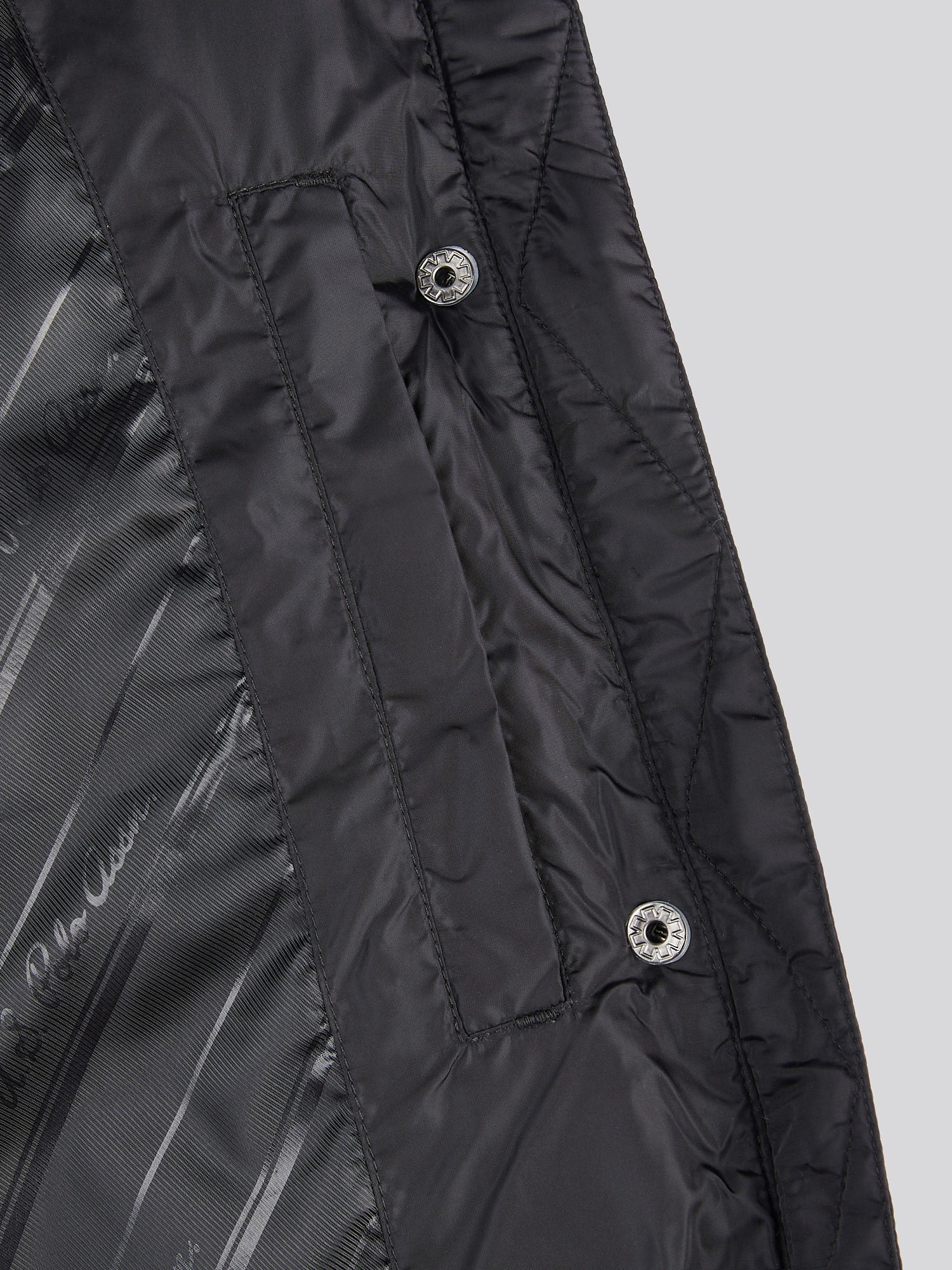 Womens Sateen Puffer Jacket in Black