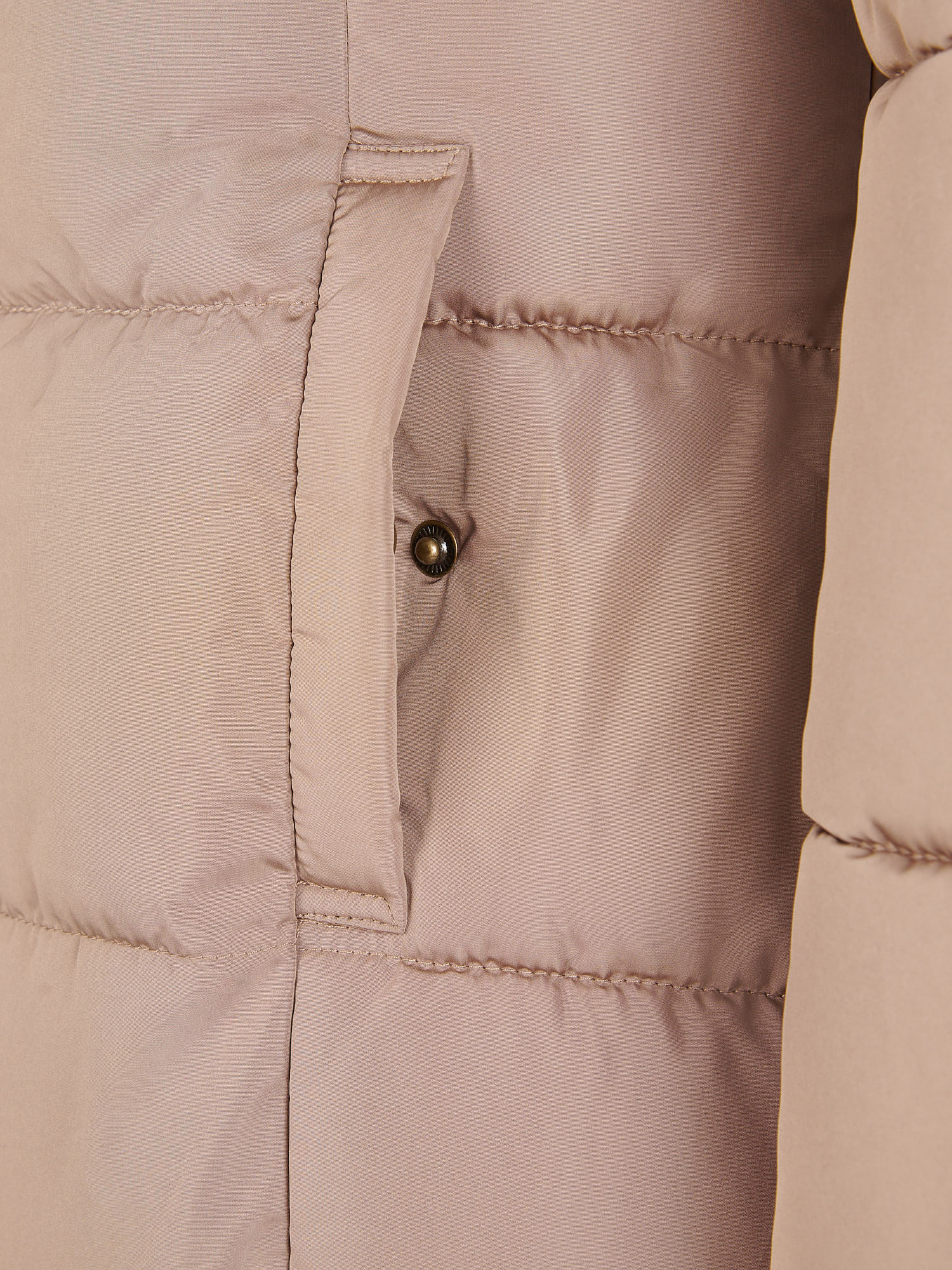 Womens Longline Square Quilt Puffer Coat in Leafless Tree